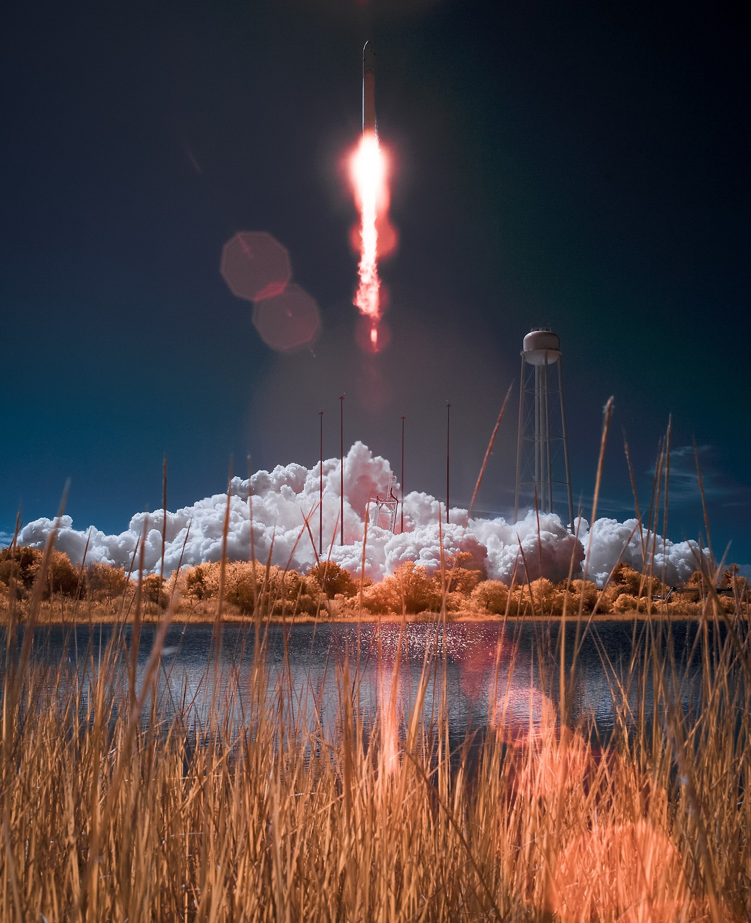 Infrared Picture of Antares rocket's maiden launch from Virginia.