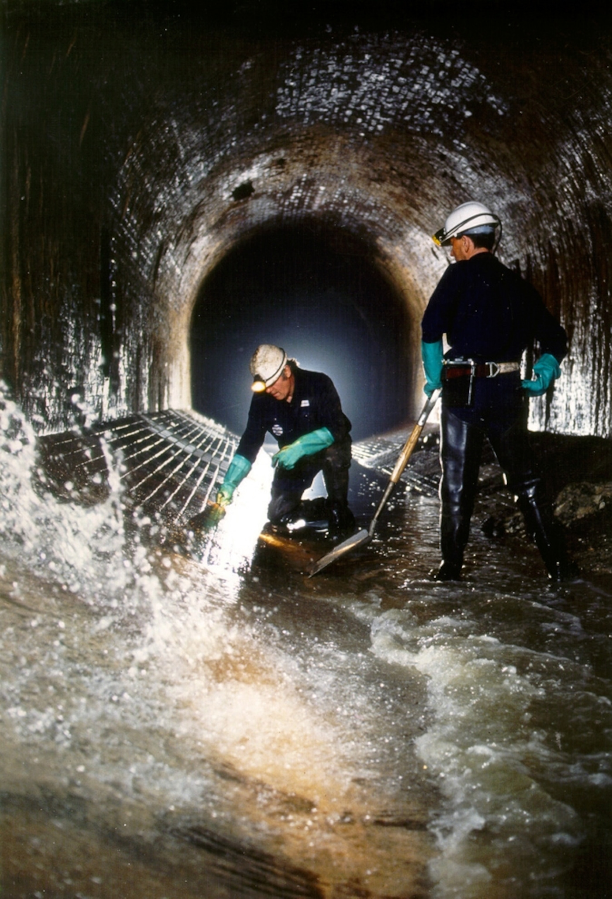 fat removal by a "flusher" in the London sewers, where a massive clog was found under Leicester Square in 2010