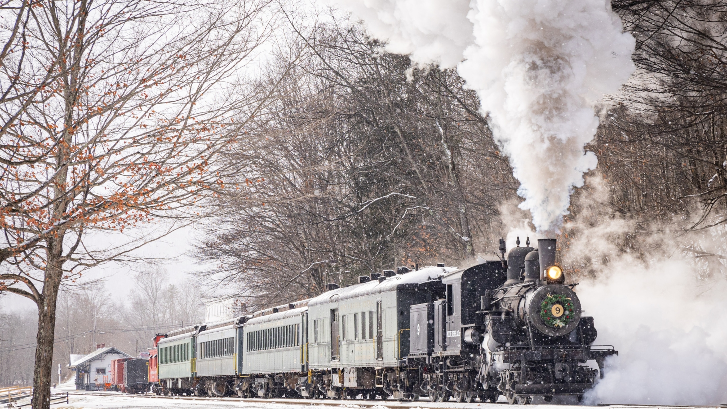 These 6 holiday train rides are the best ways to experience small-town America