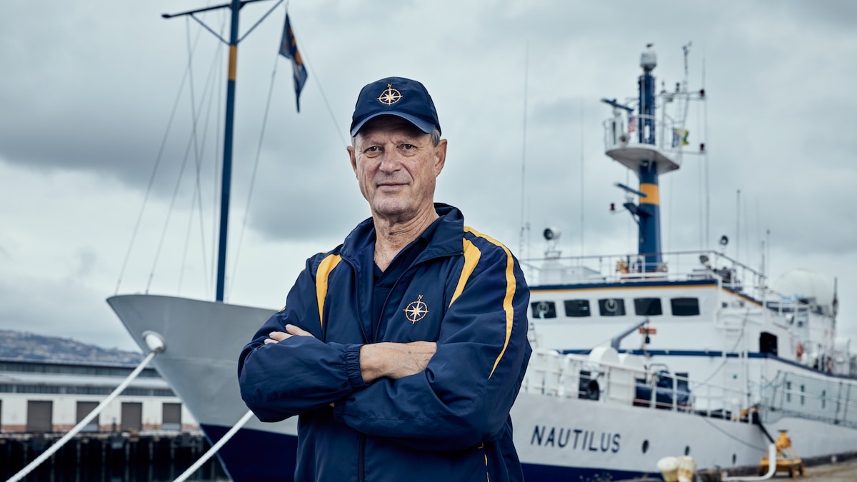 Robert Ballard found the Titanic. Can he find Amelia Earhart's airplane ...