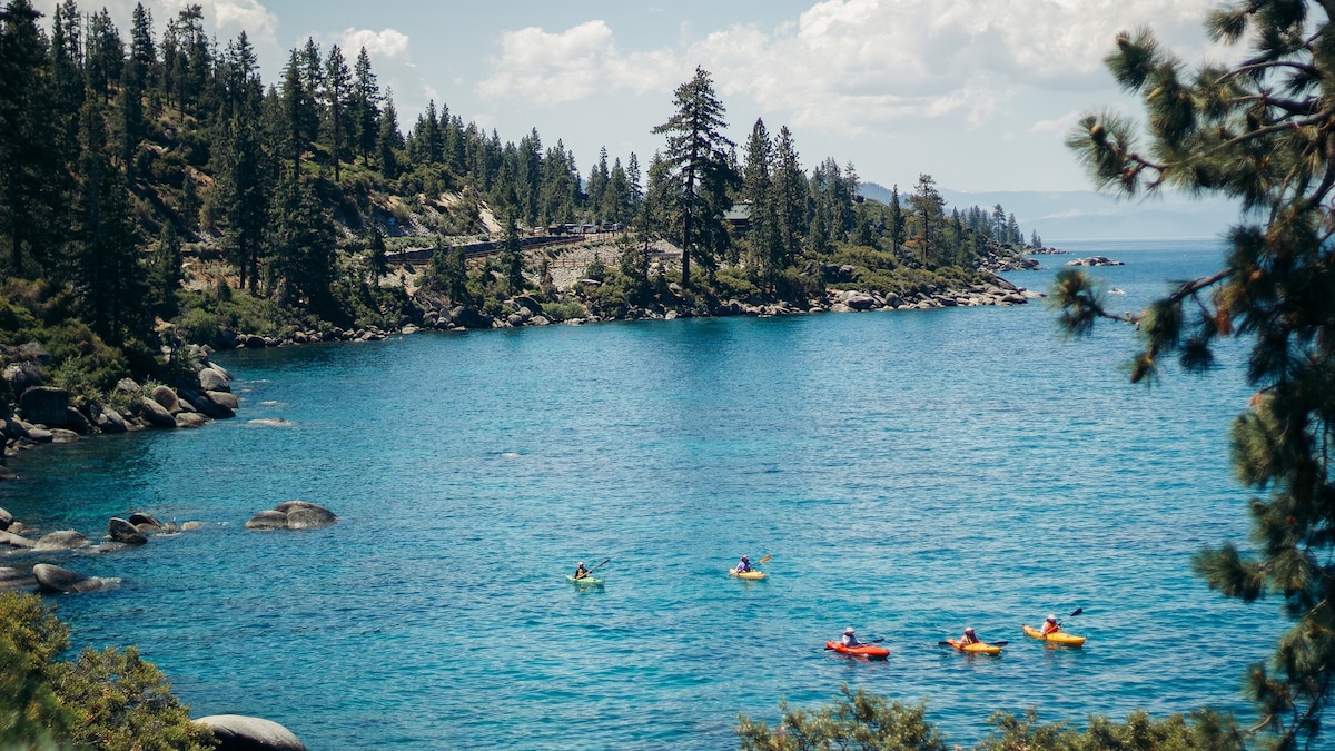 The best lakes in the U.S. for a scenic summer getaway
