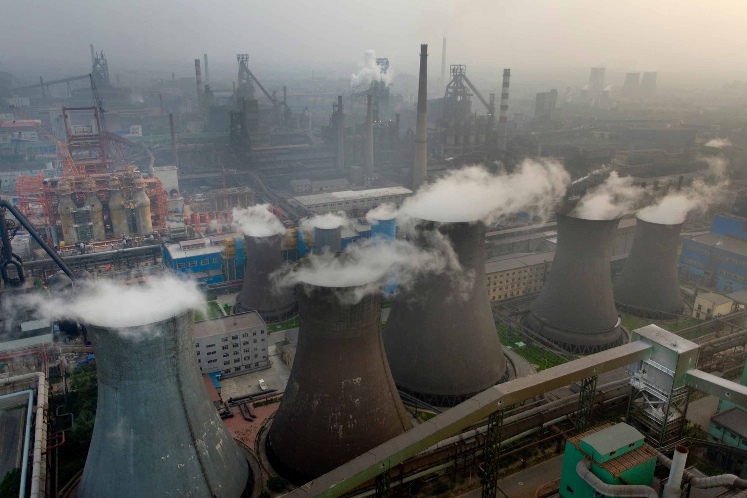 An aerial view of the skyscrapers in midtown Manhattan, New York City, including (from left to right) Citigroup Center, 100UN Plaza, and Trump World Tower.