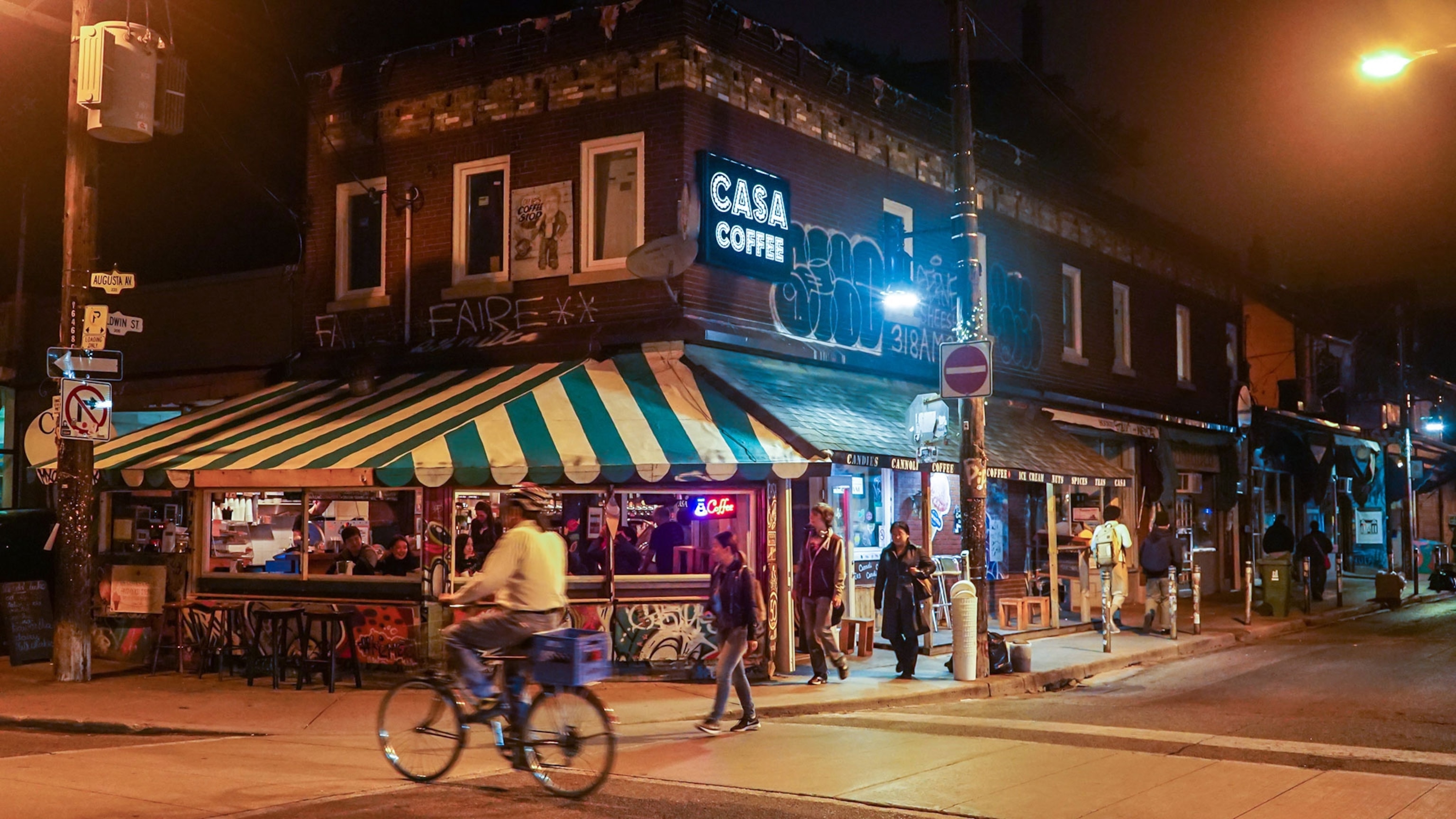 a street scene in Toronto at night
