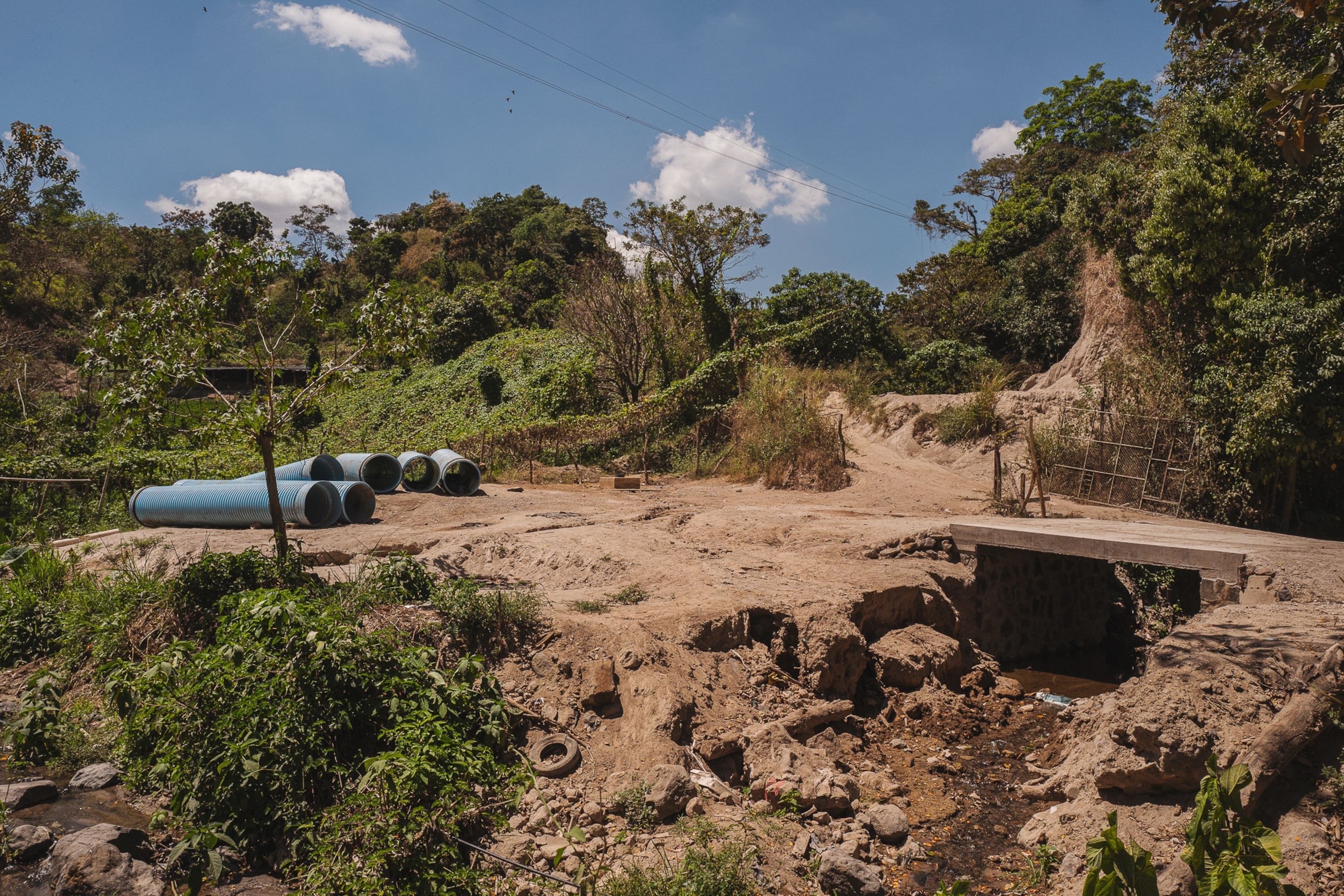 construction for a new well in El Salvador