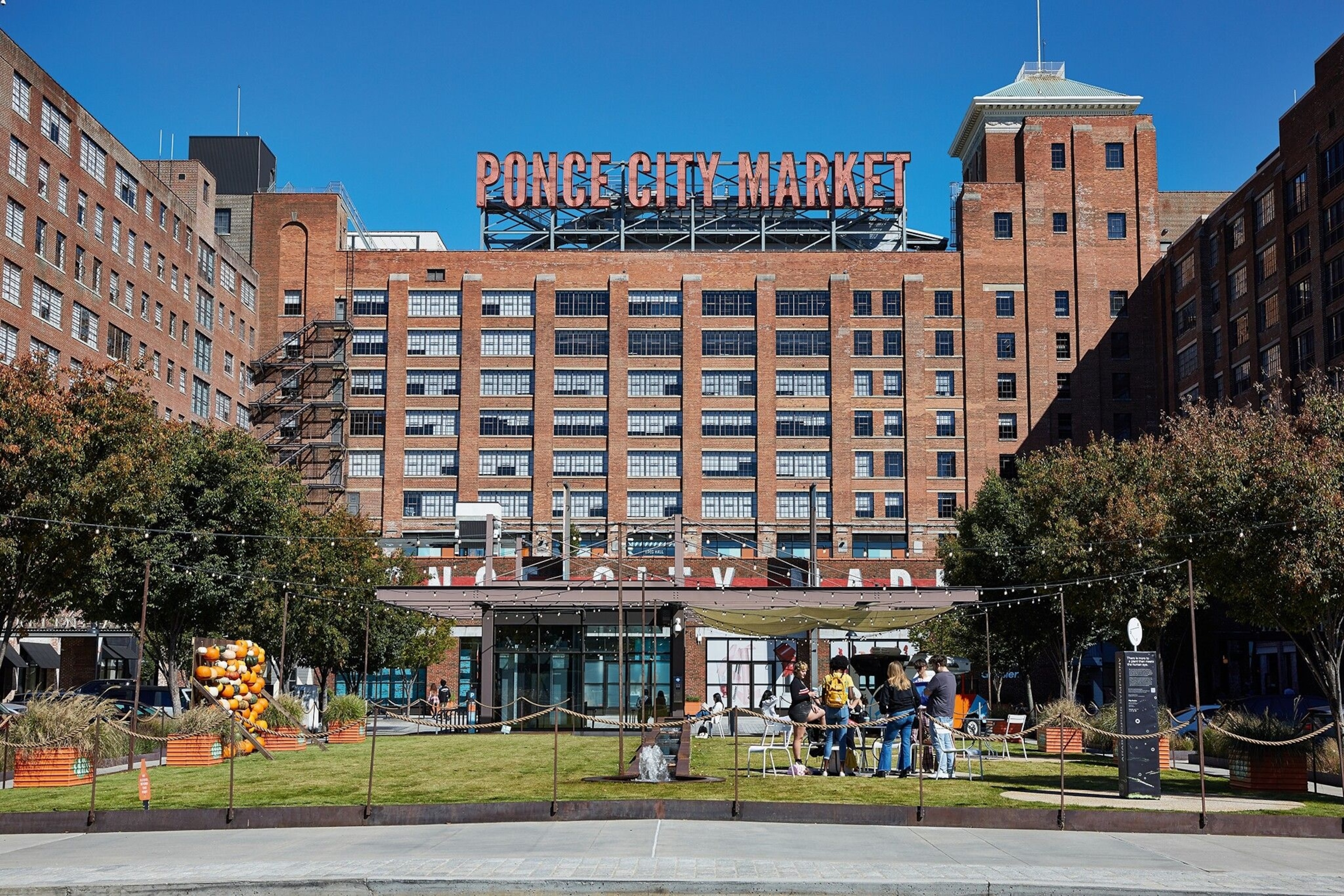 A guide to Atlanta, the rising star of the Deep South National Geographic(00)