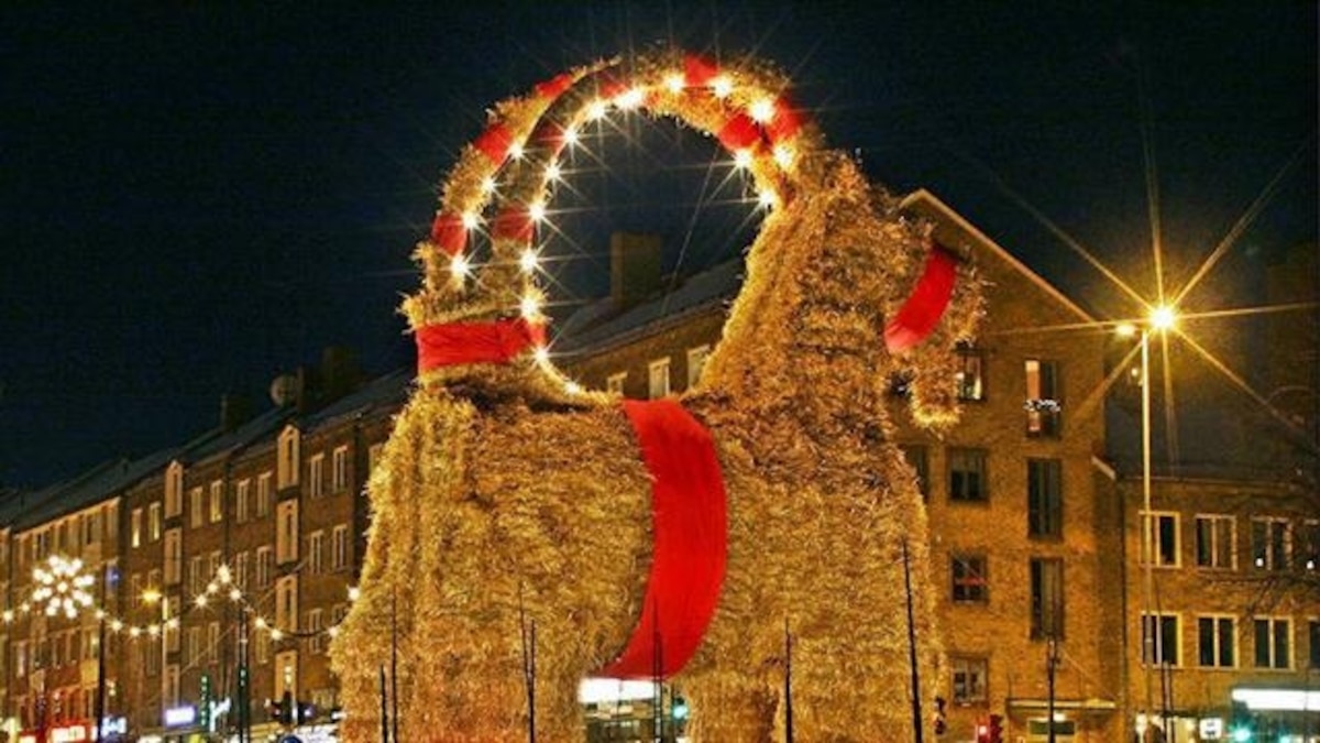 Gävle, Sweden Tries to Save Yule Goat From Burning