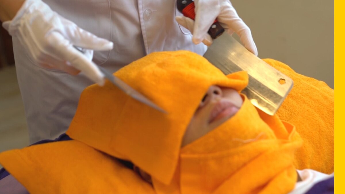 Watch People Get Massages—With Real Knives