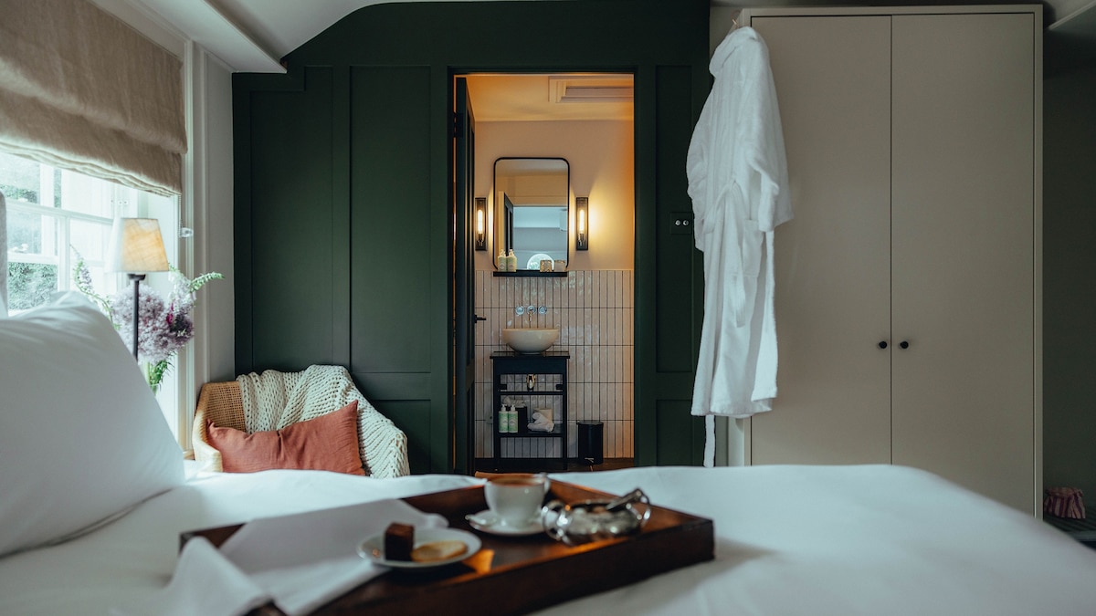 Where to stay in Bath, southwest England's historic spa town - Vimarsana News