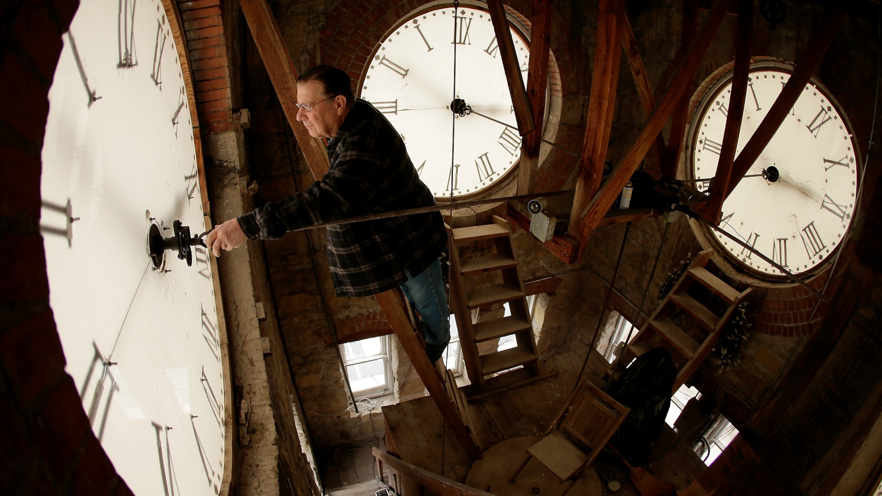 Daylight Savings Time 7 Surprising Things You May Not Know Daylight Savings Time 7 Surprising Things You May Not Know