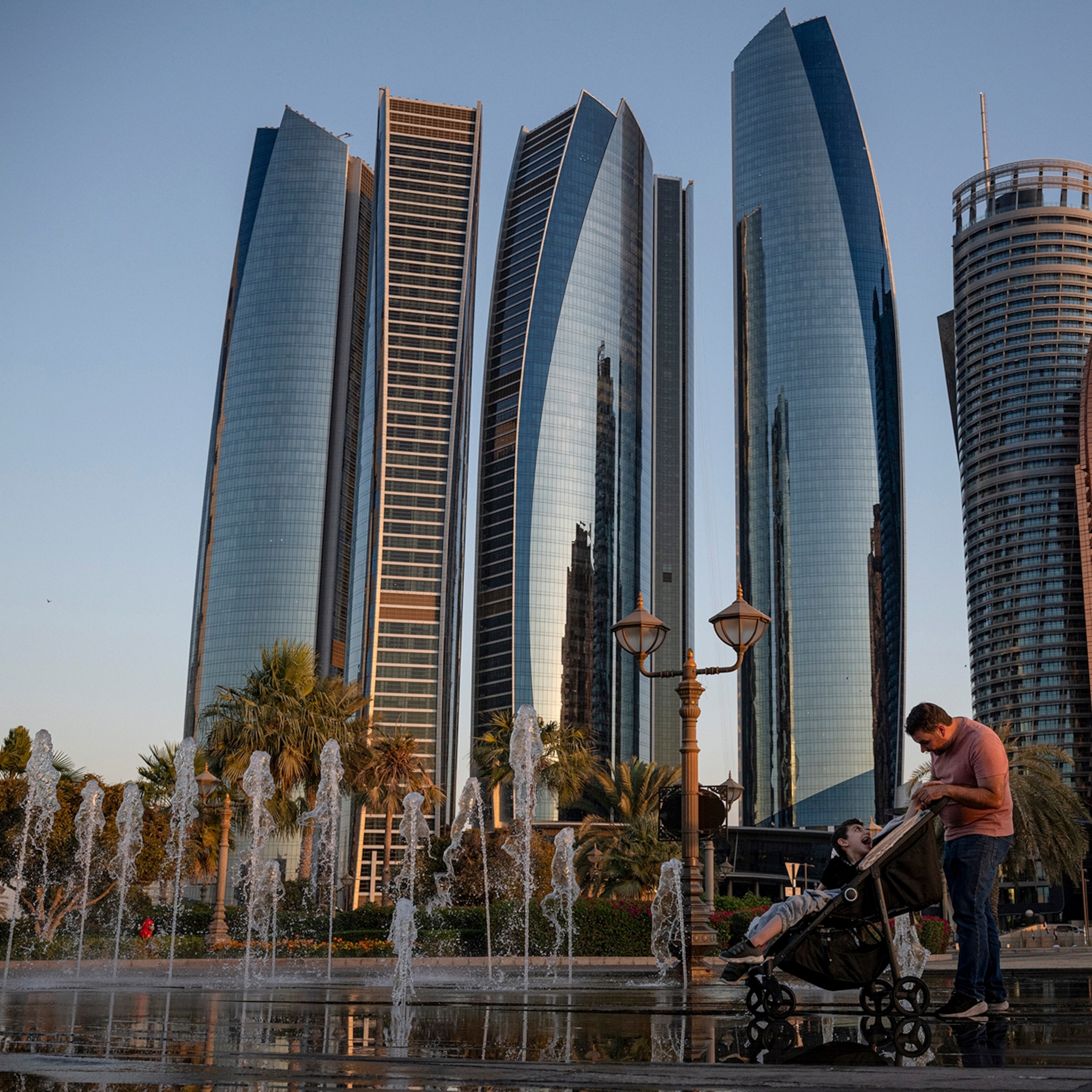 Want an opulent getaway? Here's your essential guide to action-packed Abu  Dhabi | National Geographic