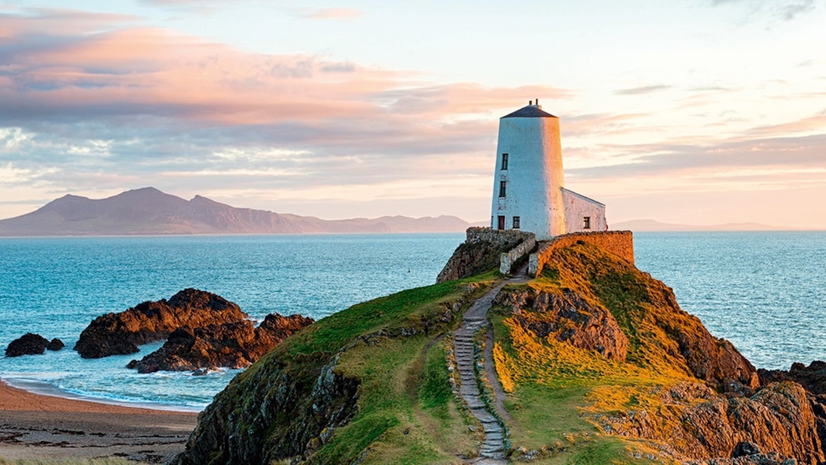 Two of the best long-distance hikes in the UK | National Geographic