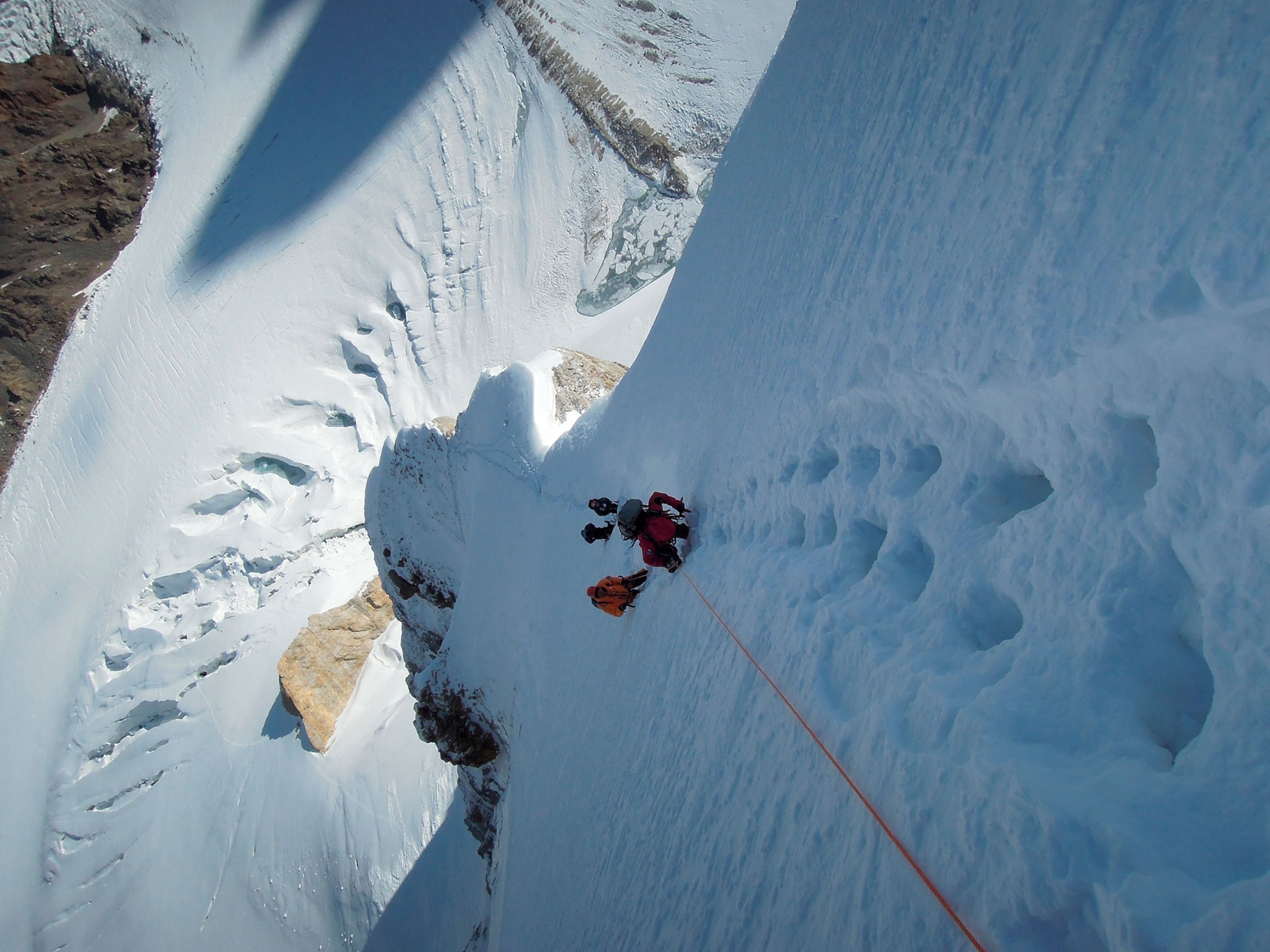 climbers on K2