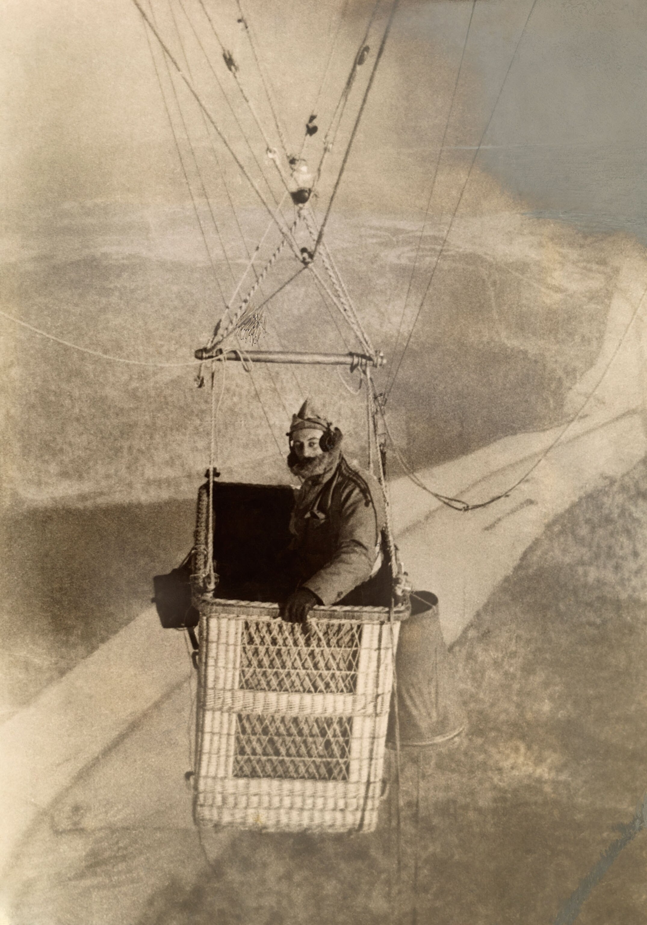 a French pilot in a hot air balloon