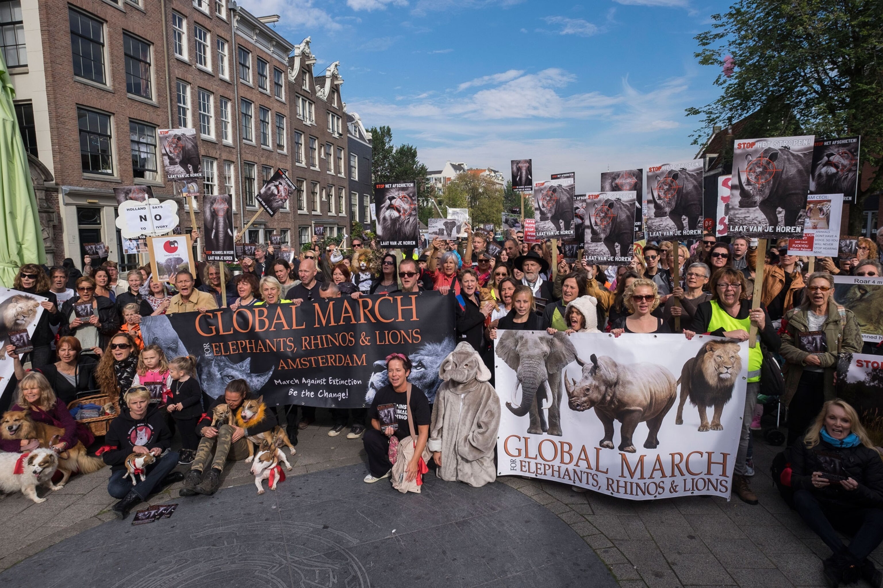 ivory protestors in The Netherlands