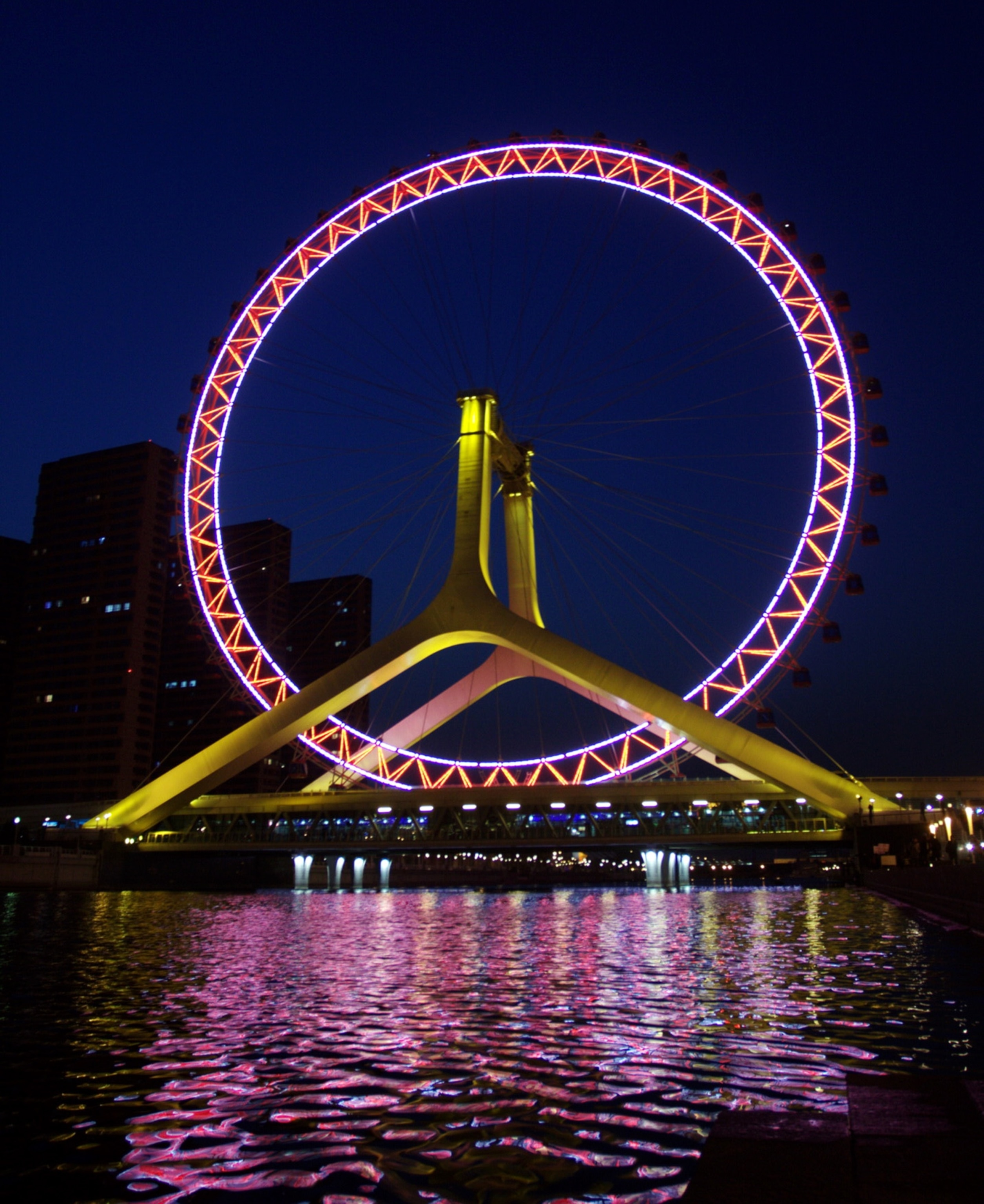 the Tianjin Eye Ferris Wheel before Earth Hour