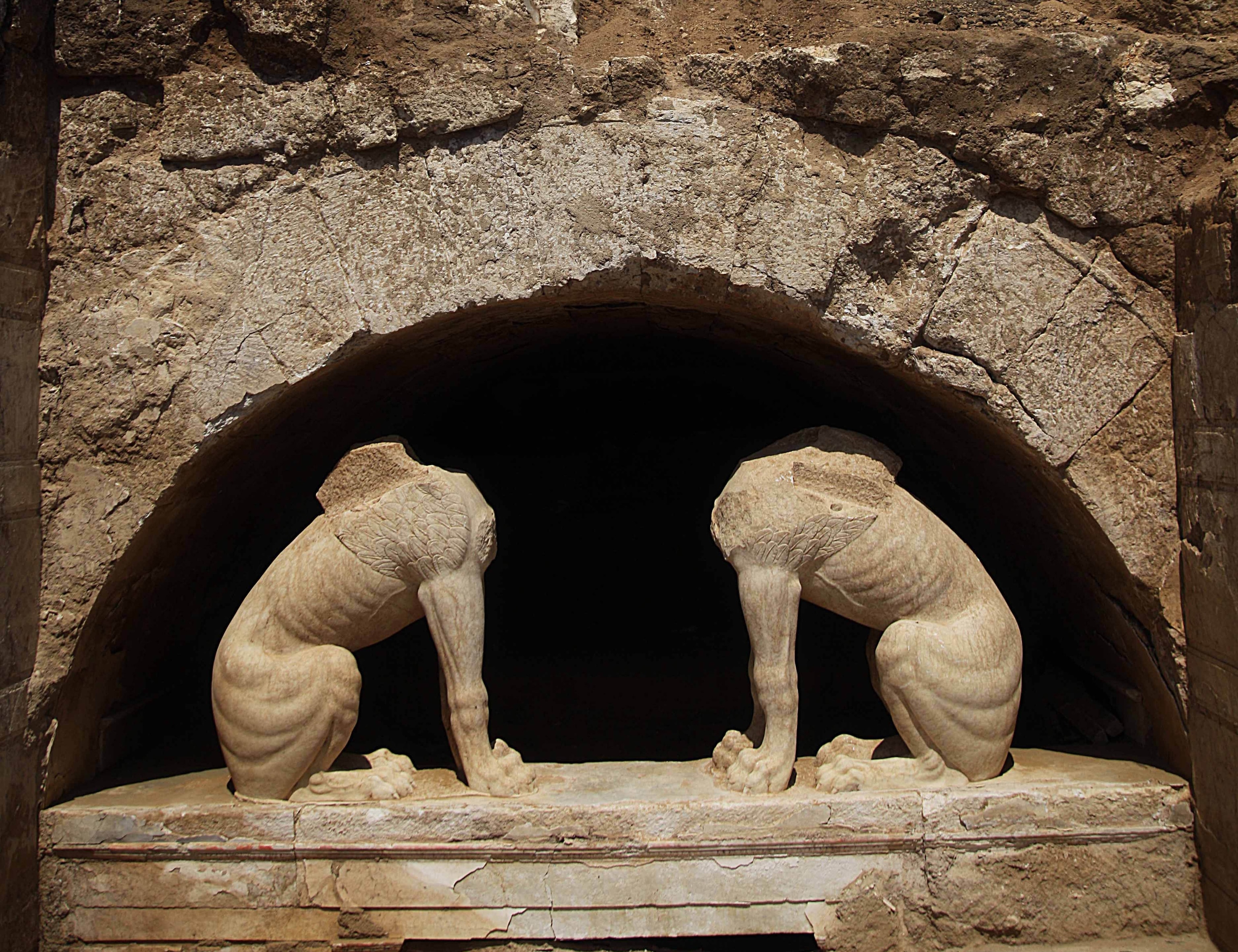 Bones From Era of Alexander the Great Raise More Questions Than Answers |  National Geographic