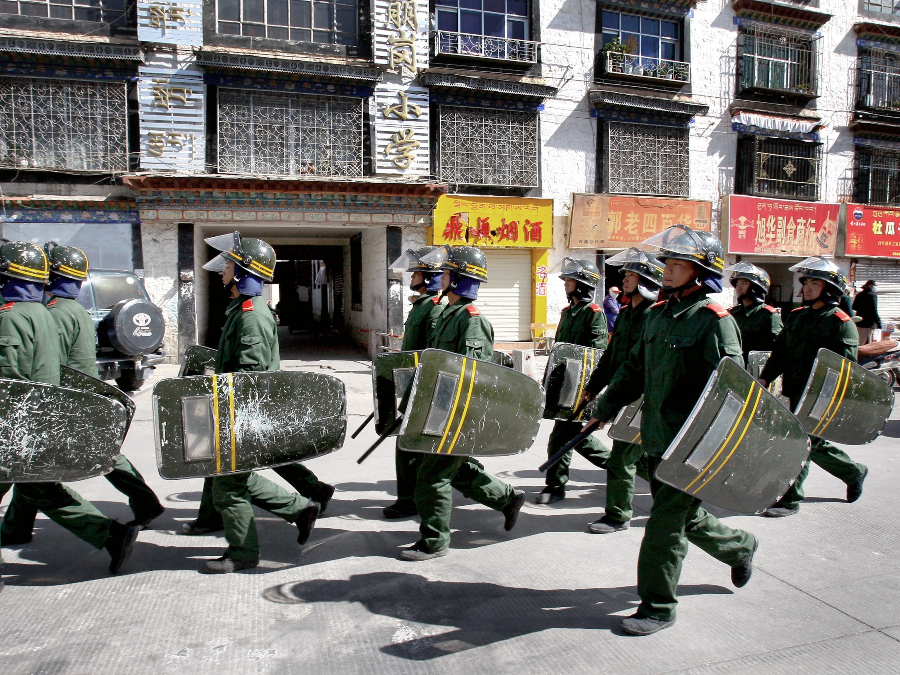 Chinese paramilitary police in Lhasa