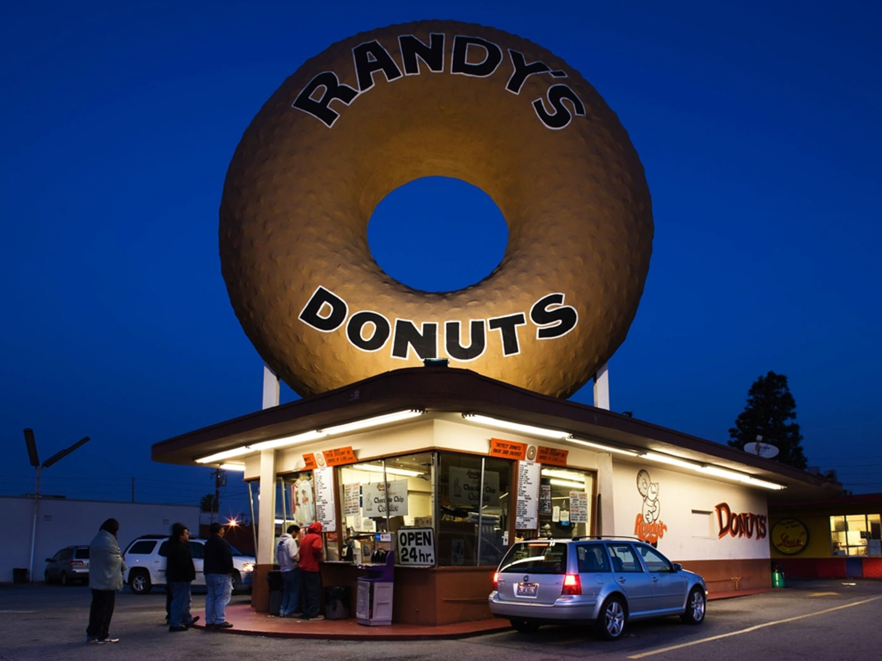 Randy's Donut shop at twilight