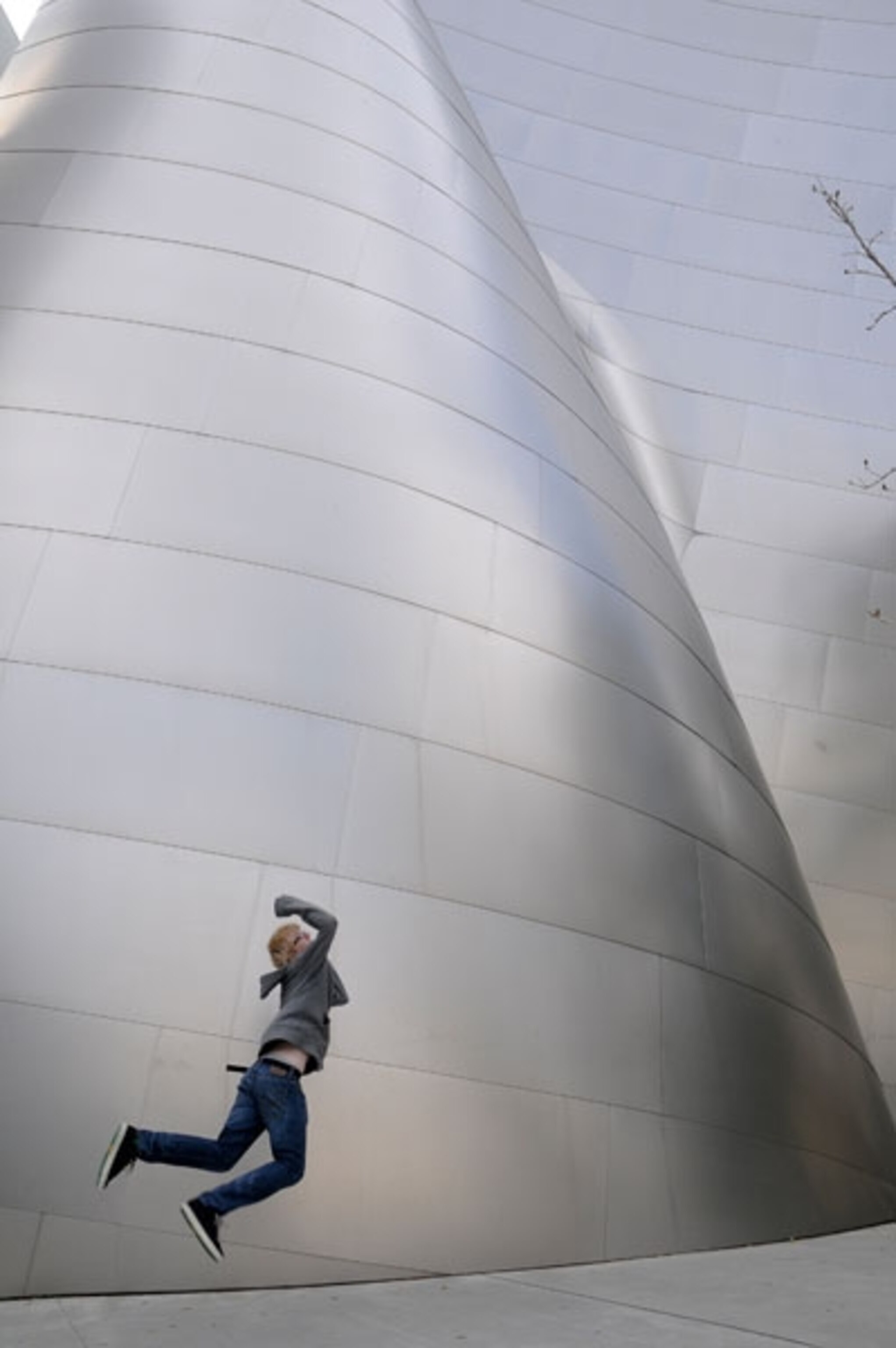 Exploring the iconic Walt Disney Concert Hall in Los Angeles