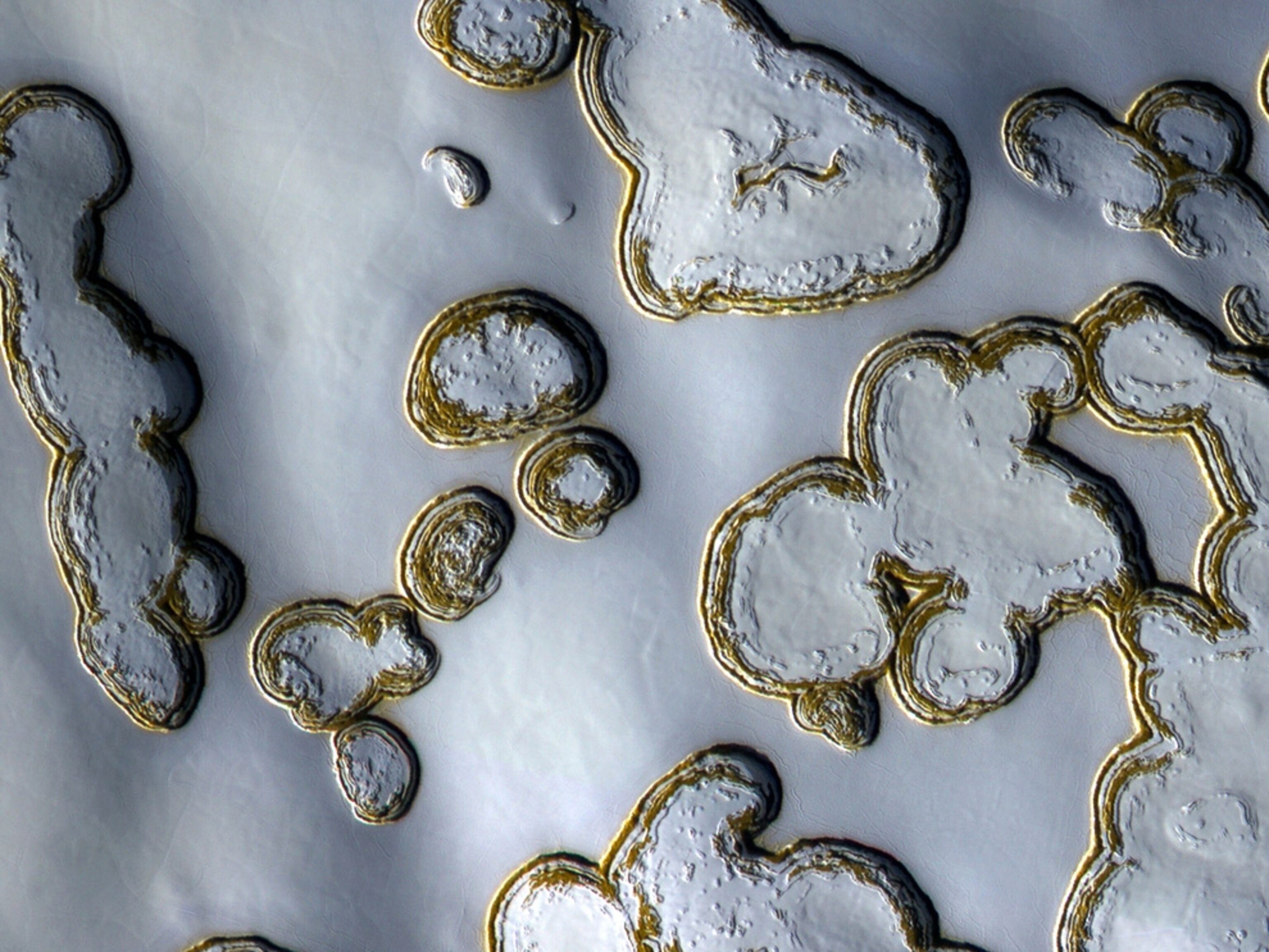 pits in Mars's permanent ice cap