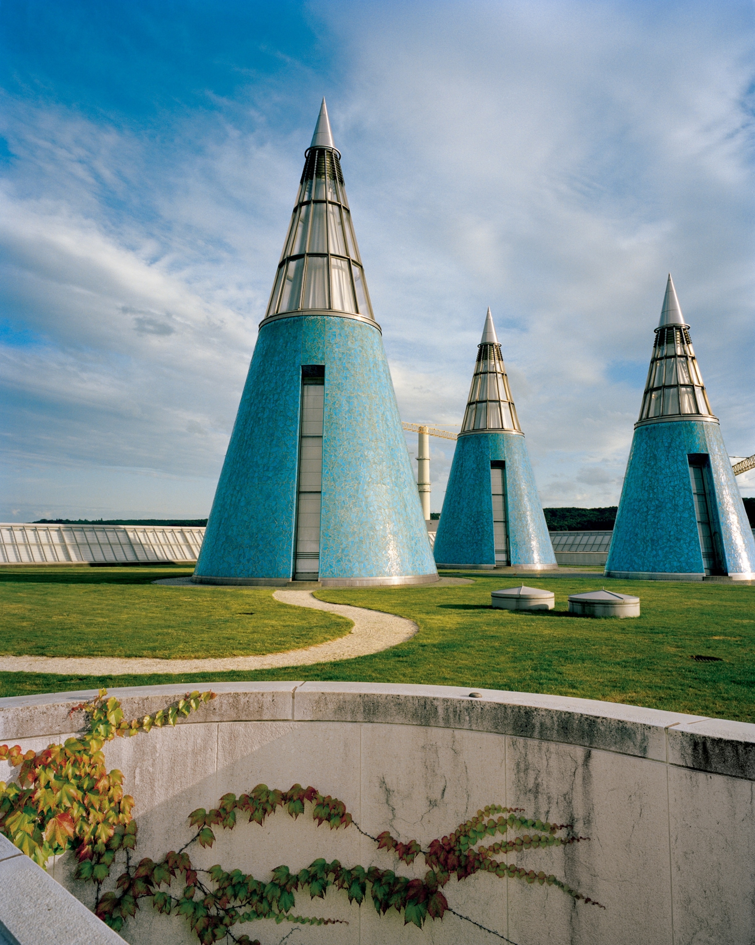 paths and skylights on the green roof of the Art and Exhibition Hall in Bonn, Germany