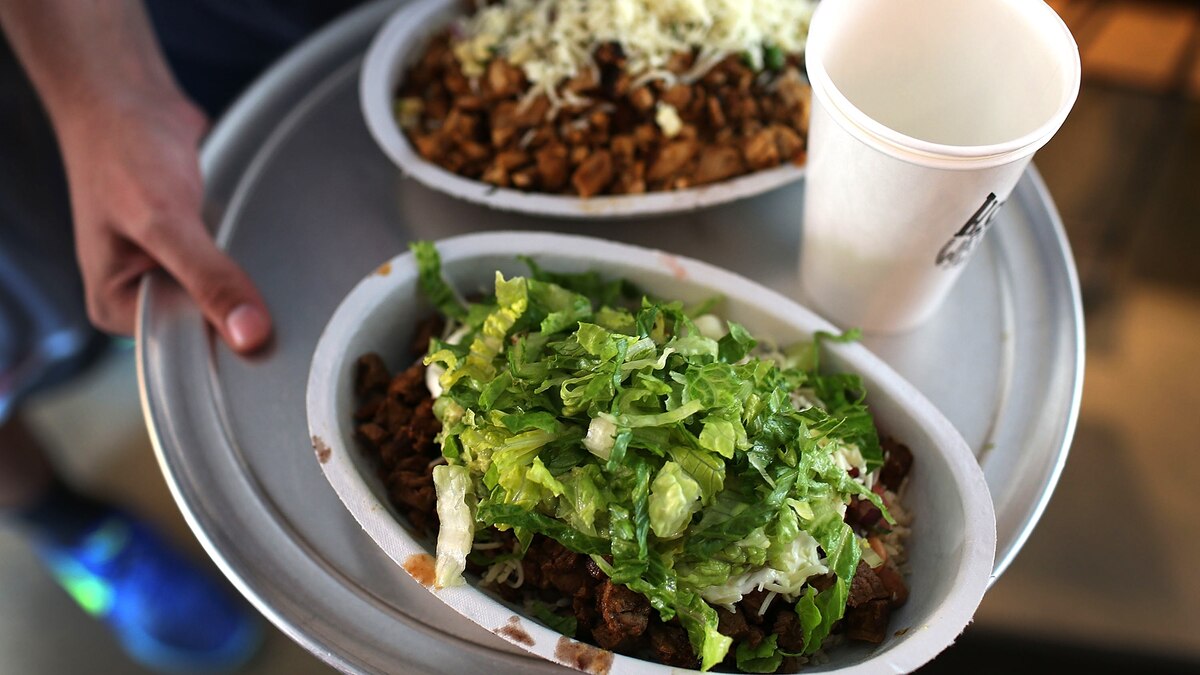 Is Chipotle Getting More Scrutiny Than Other Restaurants for Food