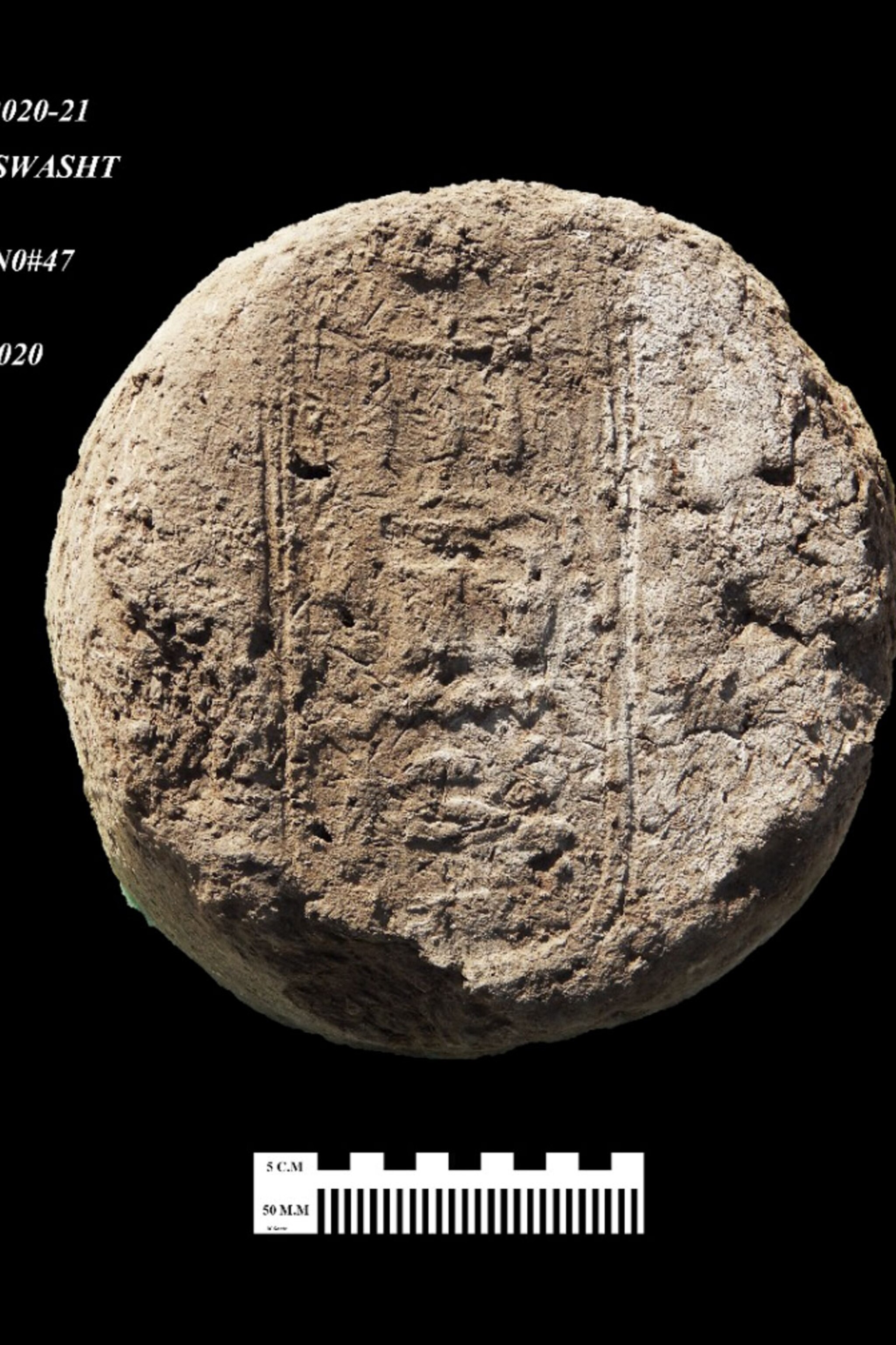 lost golden city of luxor discovered by archaeologists in egypt