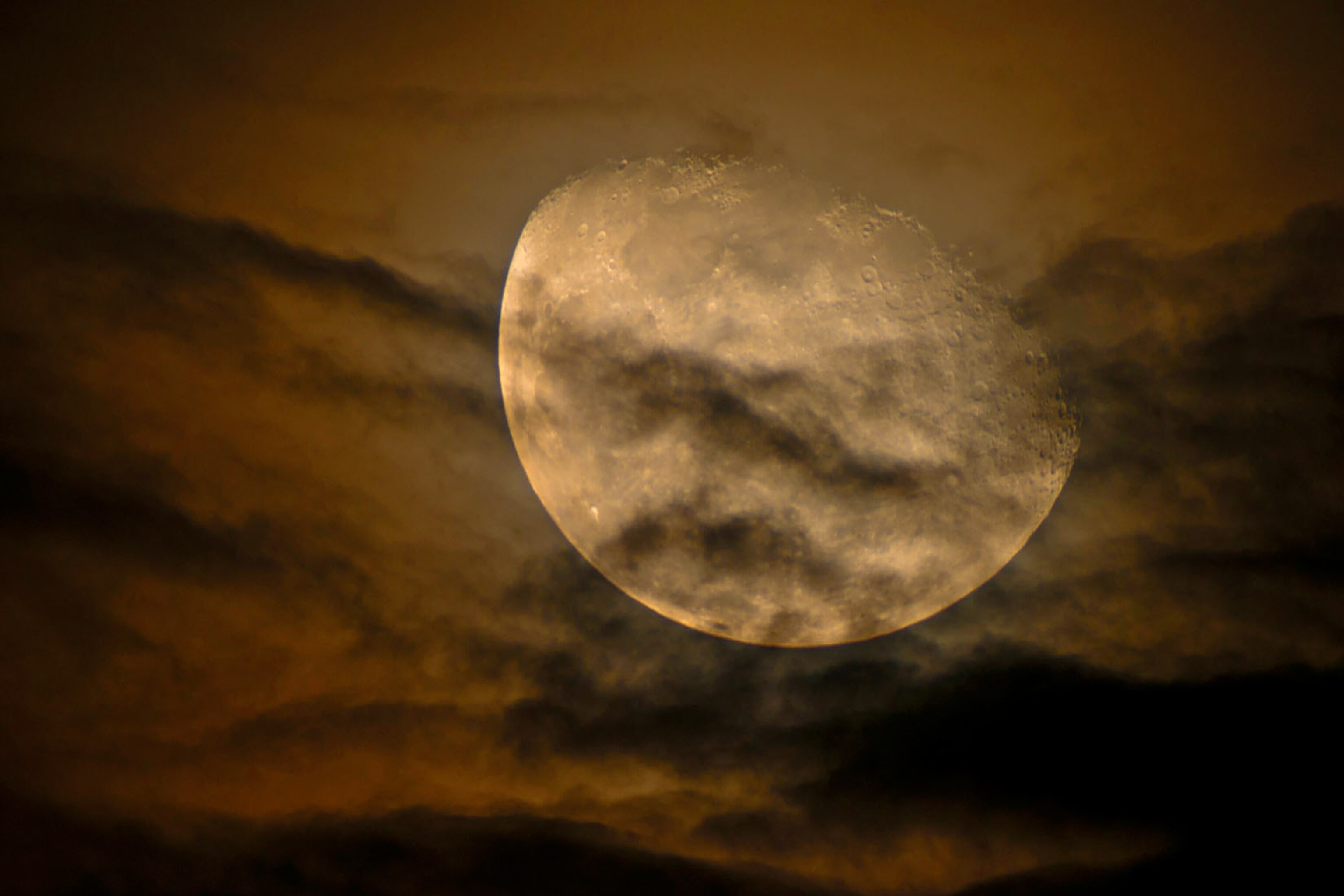 Moon picture: a waning gibbous moon