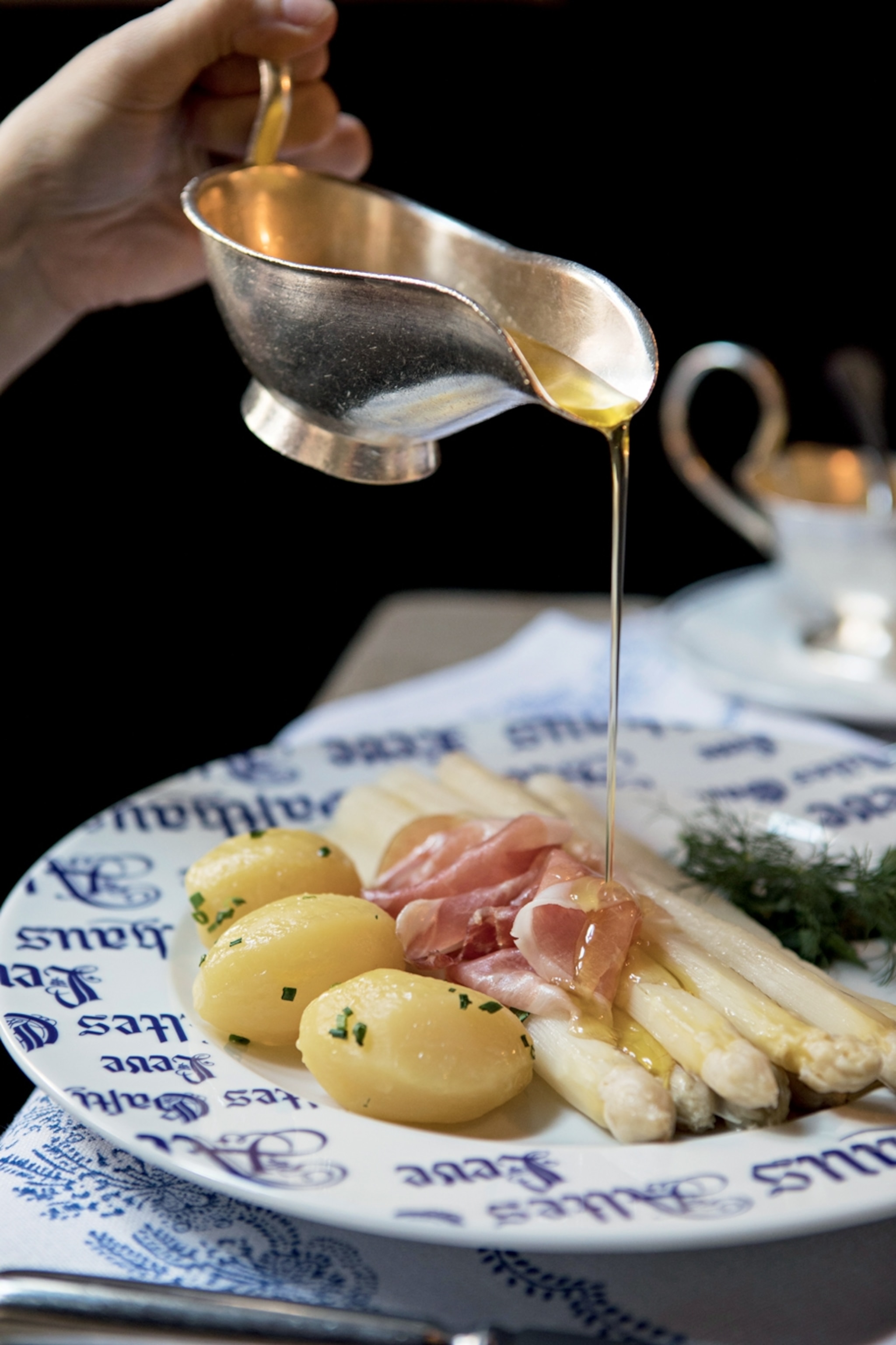 a classic dish of white asparagus