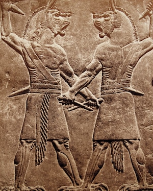 Human and animal figures fight with daggers on the walls of Nineveh&rsquo;s palace.