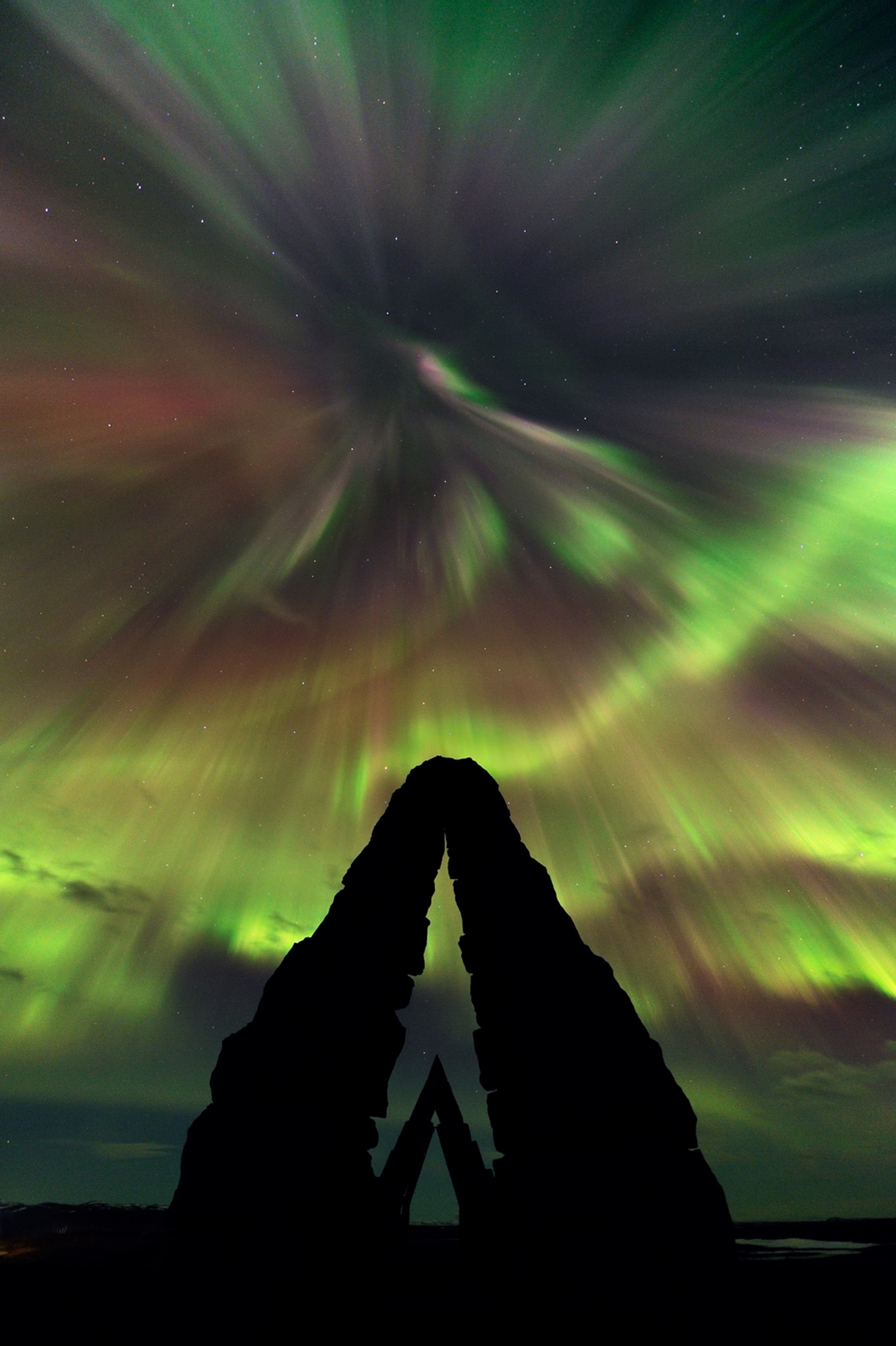 Aurora picture: a winning image in the Third International Earth and Sky Photo Contest