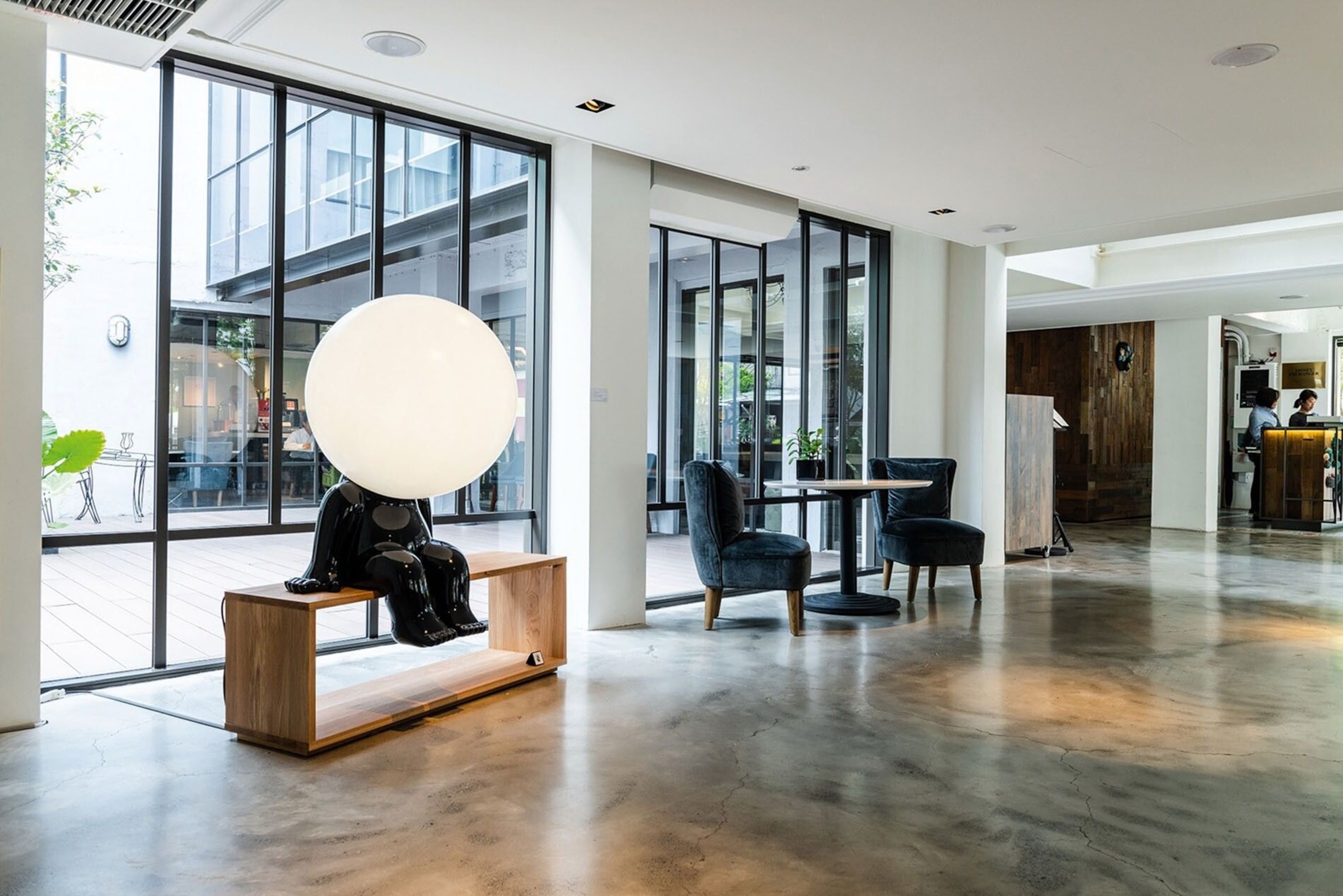 Folio Hotel Daan Taipe has a rotating exhibition programme featuring the work of local artists and photographers.