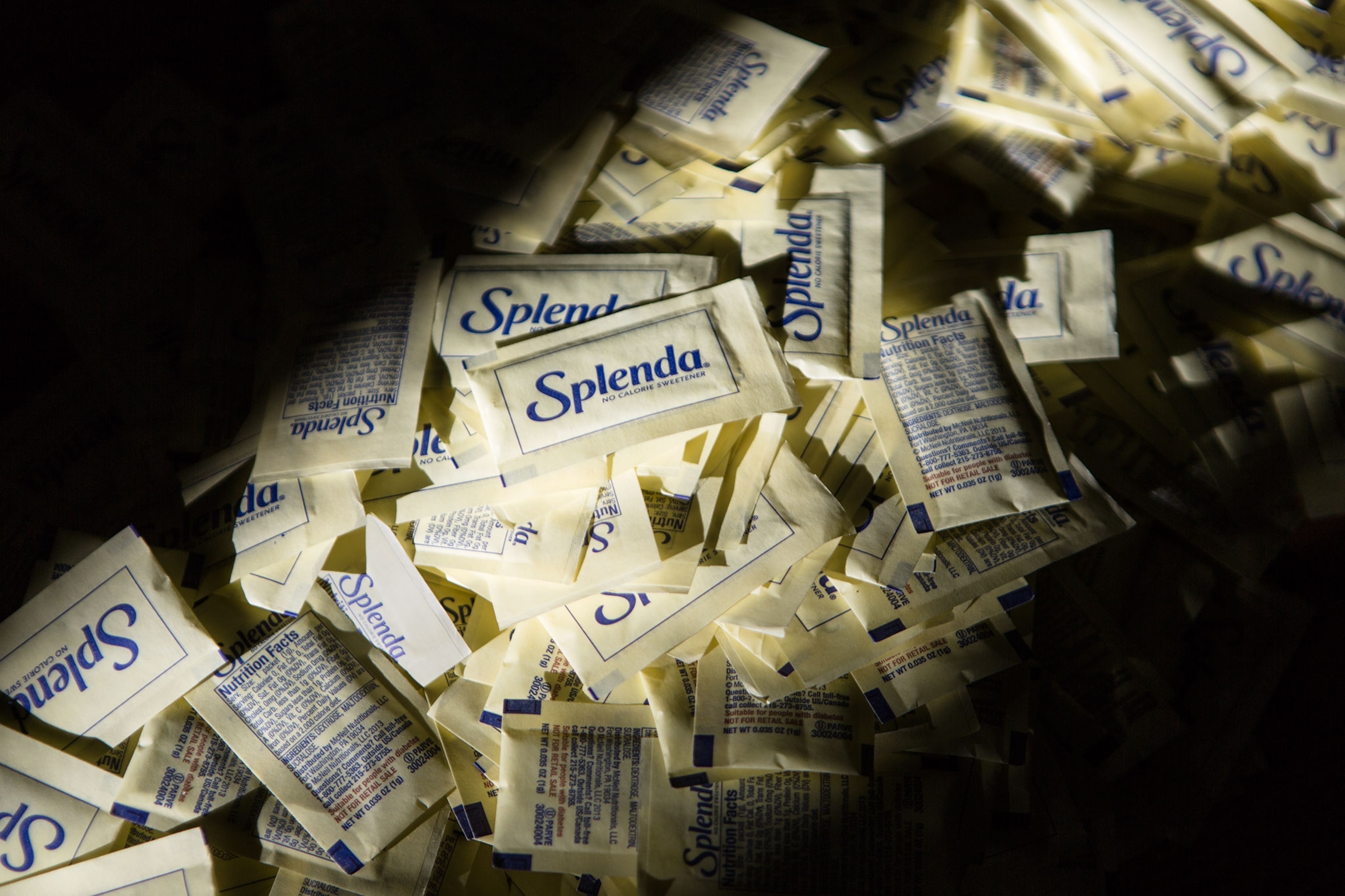 350 Splenda packets. Photograph by Becky Harlan