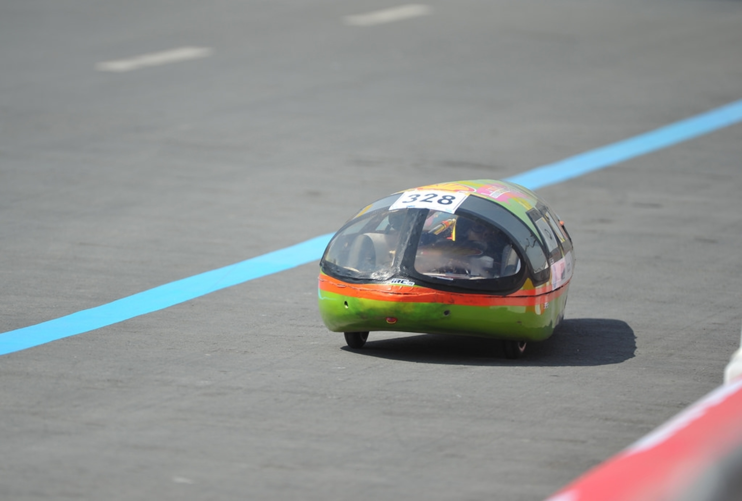 Thailand’s Rattanakosin Technological College bagged top prototype battery electric car prize with a result of 263.4 kilometers (163.7 miles) per kilowatt-hour--equivalent to 2345.39 km/l (5,516.7 mpg). Photograph by Jinggo Montenejo/AP Images for Shell.