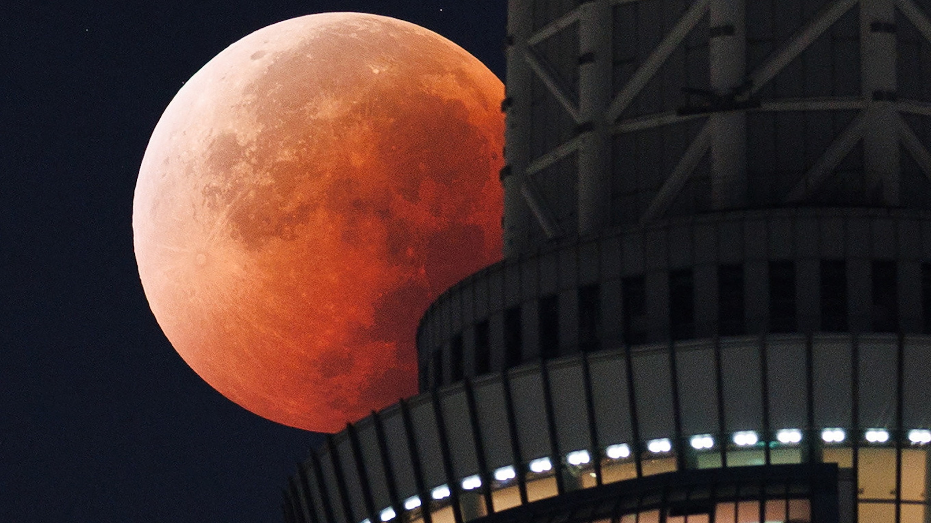 How to see the moon turn “blood red” on March 3 | National Geographic