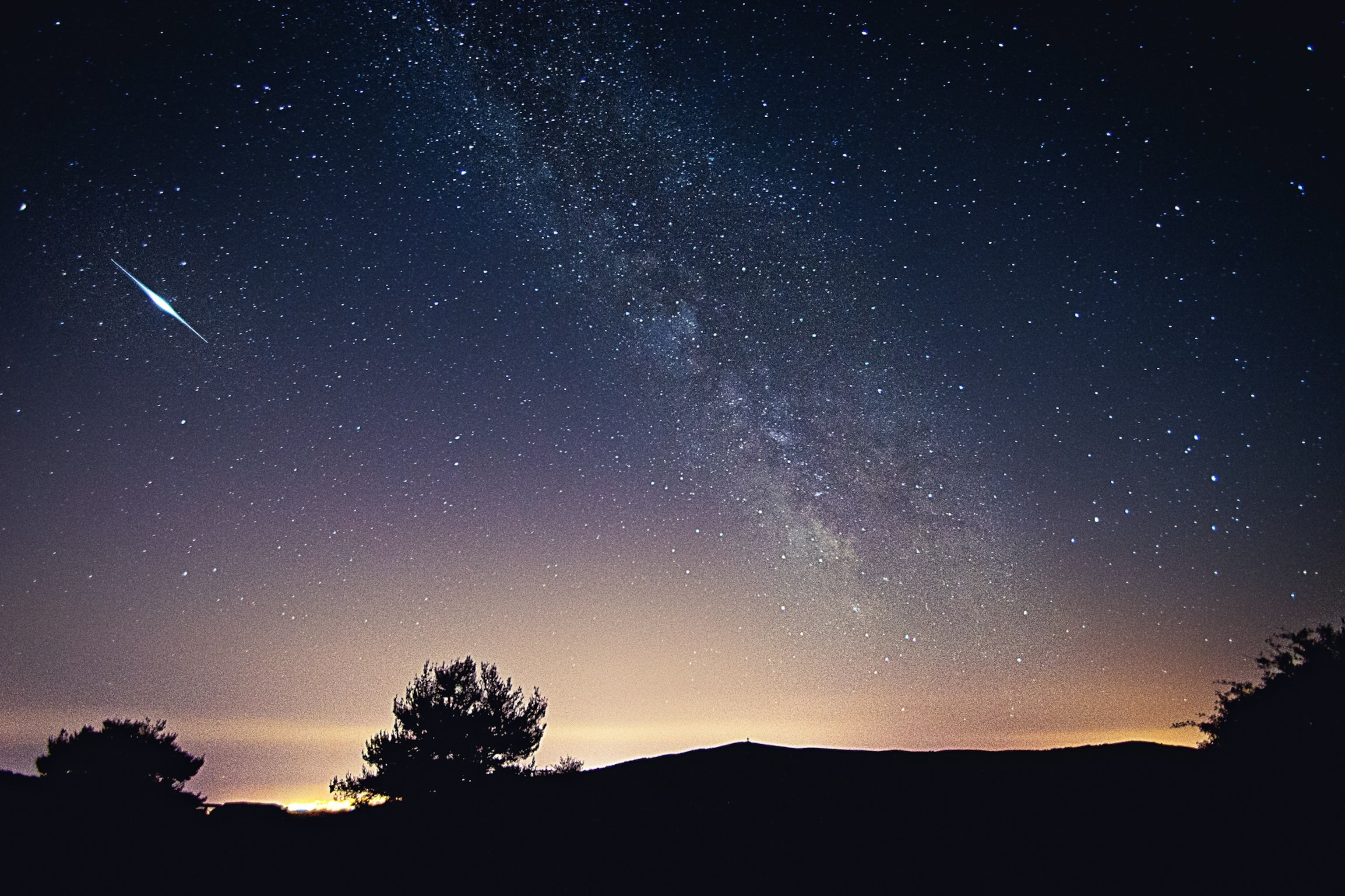 Meteor picture: shooting star over France -- for best space pictures gallery