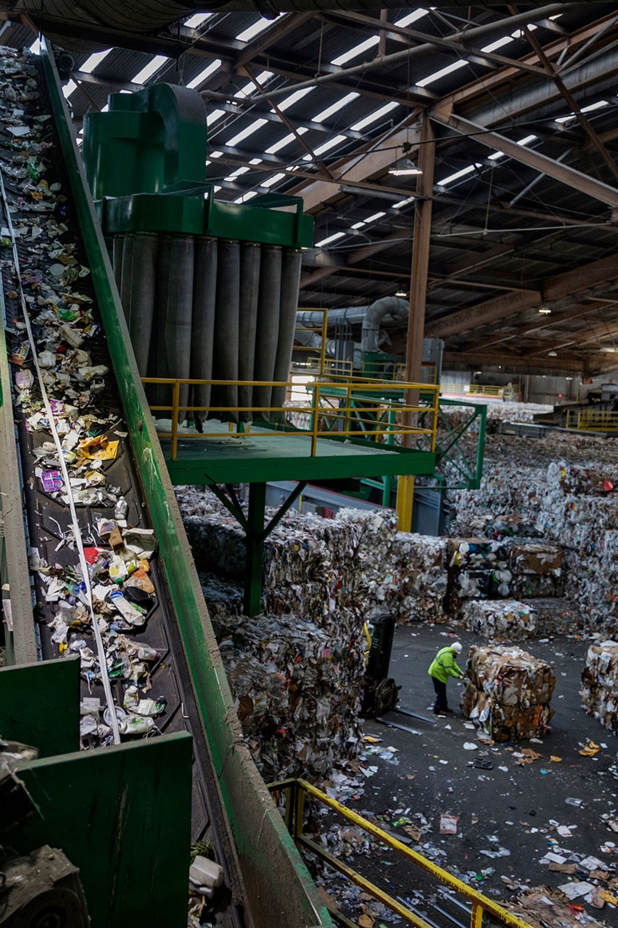 China S Ban On Trash Imports Shifts Waste Crisis To Southeast Asia