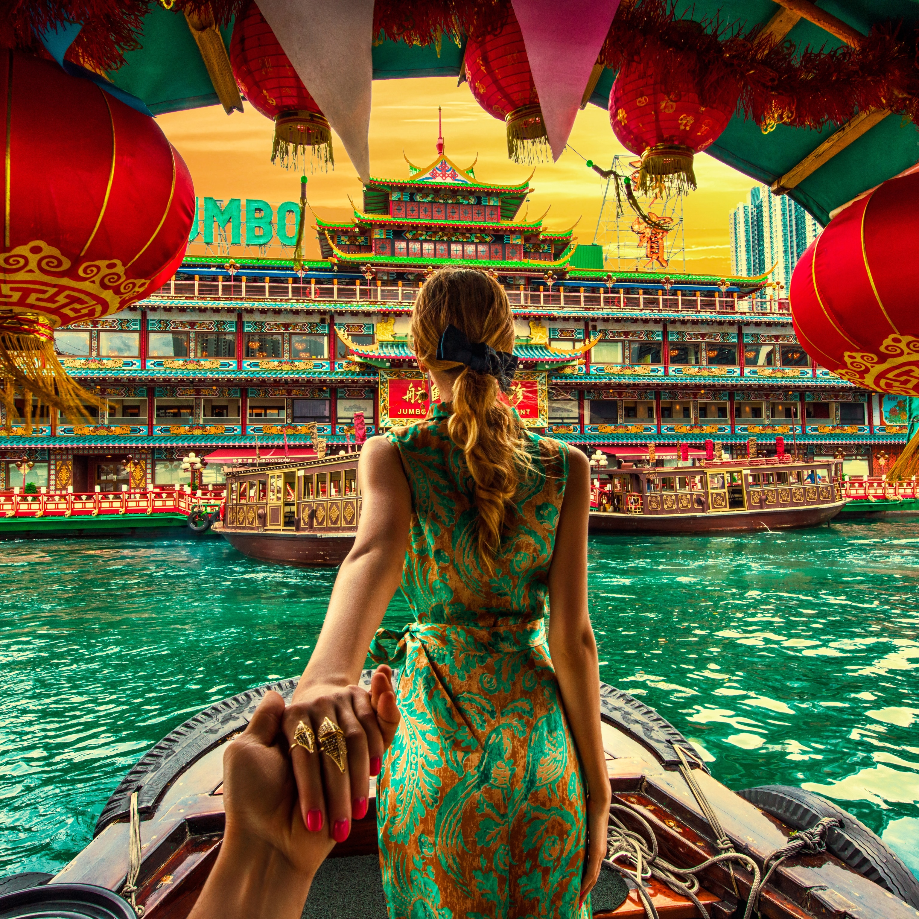 #FollowMeTo Instagrammers on a boat to Jumbo Kingdom Restaurant in Hong Kong