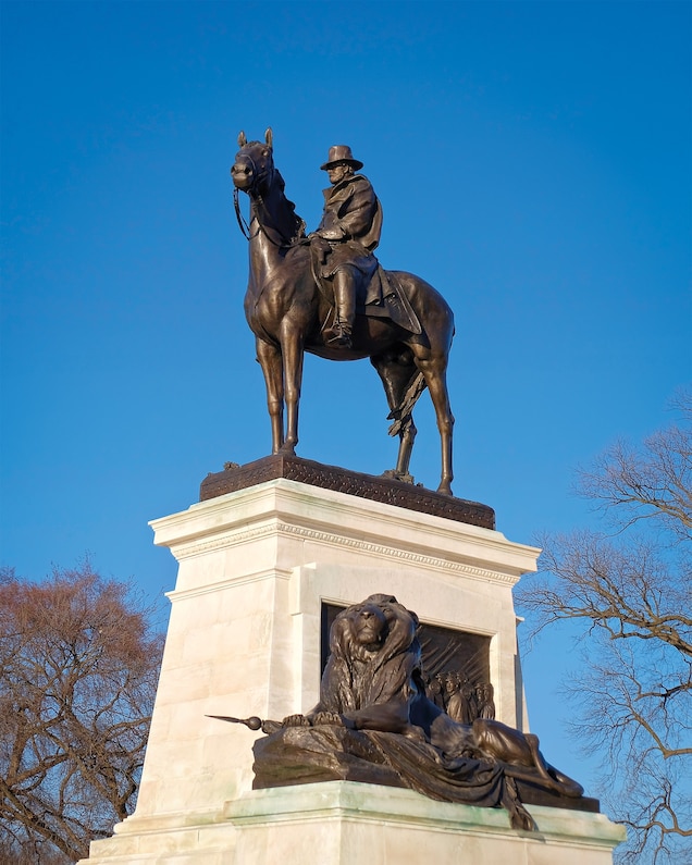 Sculptor Henry Merwin Shrady&rsquo;s bronze statue of a solemn General Grant atop his horse Cincinnati sits at one end of the National Mall in Washington, D.C., facing the Lincoln Memorial at the other end.