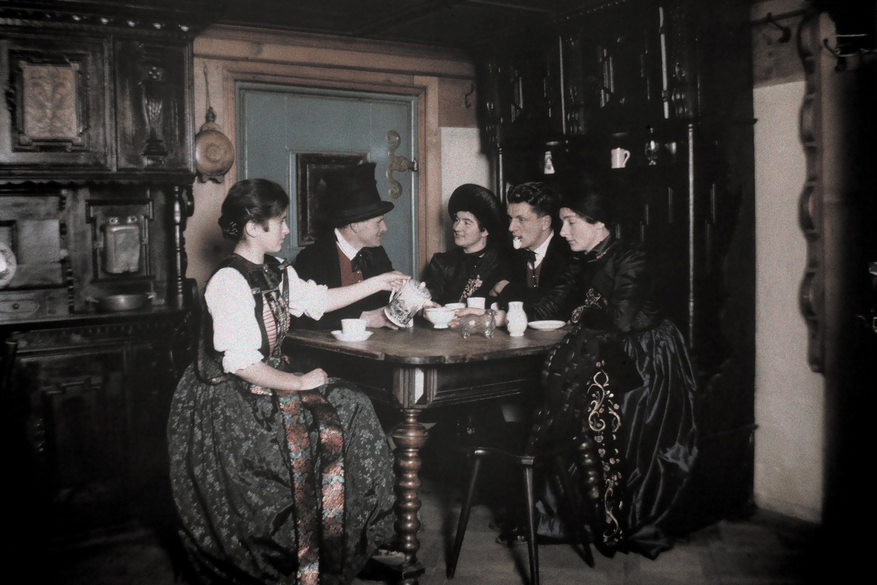 These 18 Autochrome Photos Will Transport You to Another Era