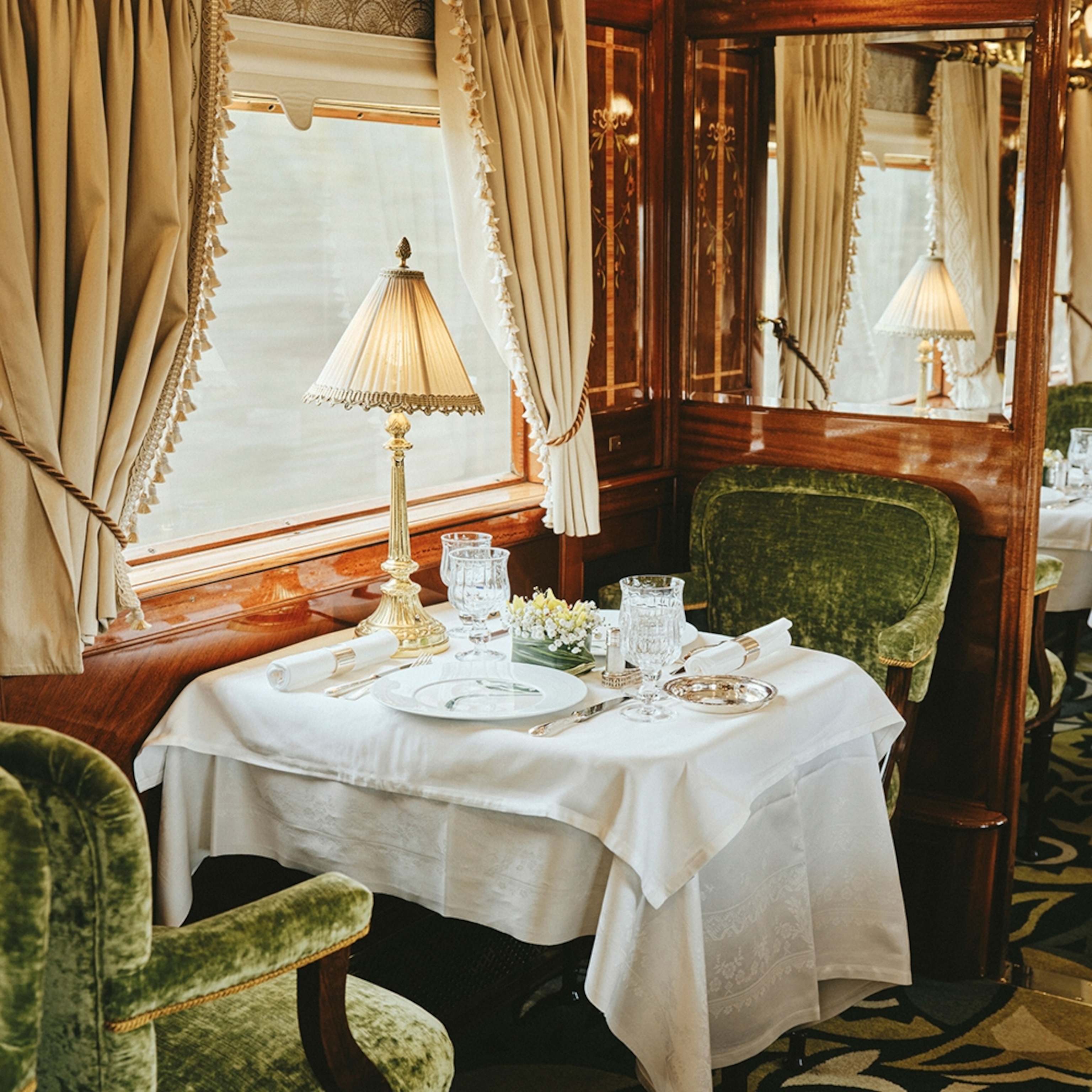 Interior image of cocktail bar on La Dolce Vita Orient Express in Italy.