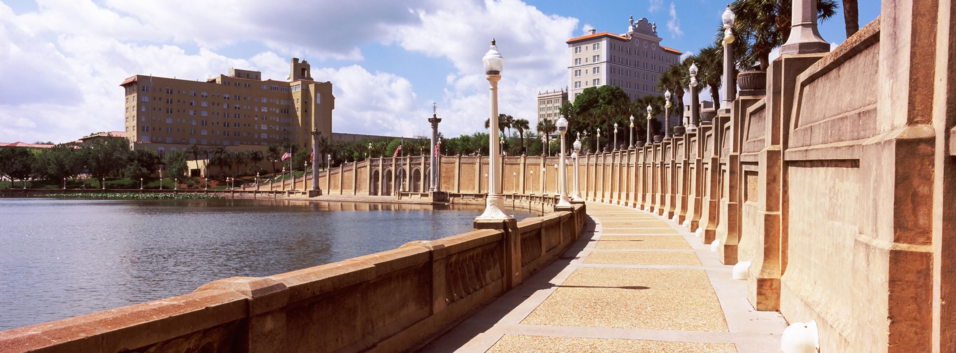 a promenade around a lake, Lake Mirror, Lakeland, Florida, USA