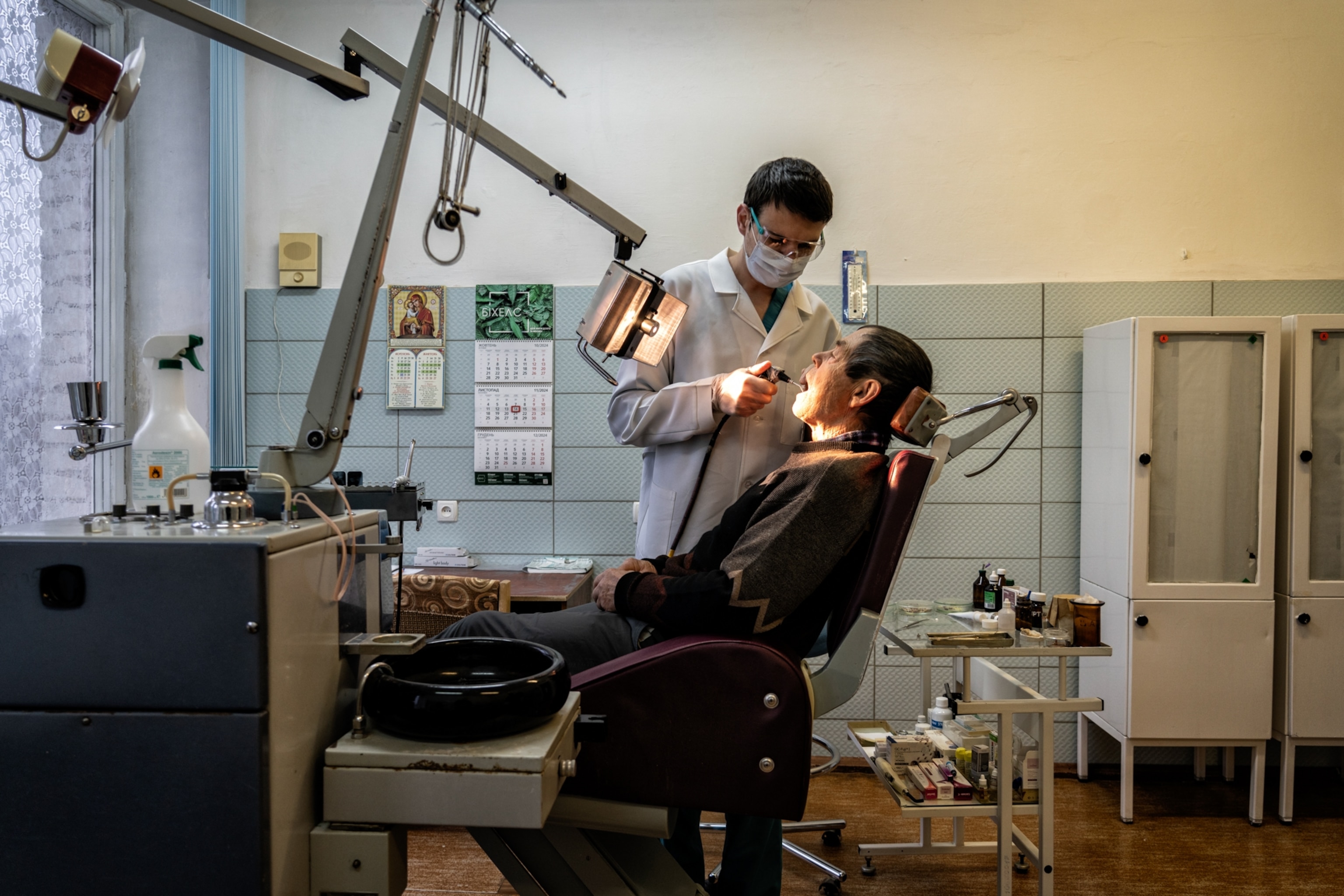 The dental oûce in the Chernobyl hospital.