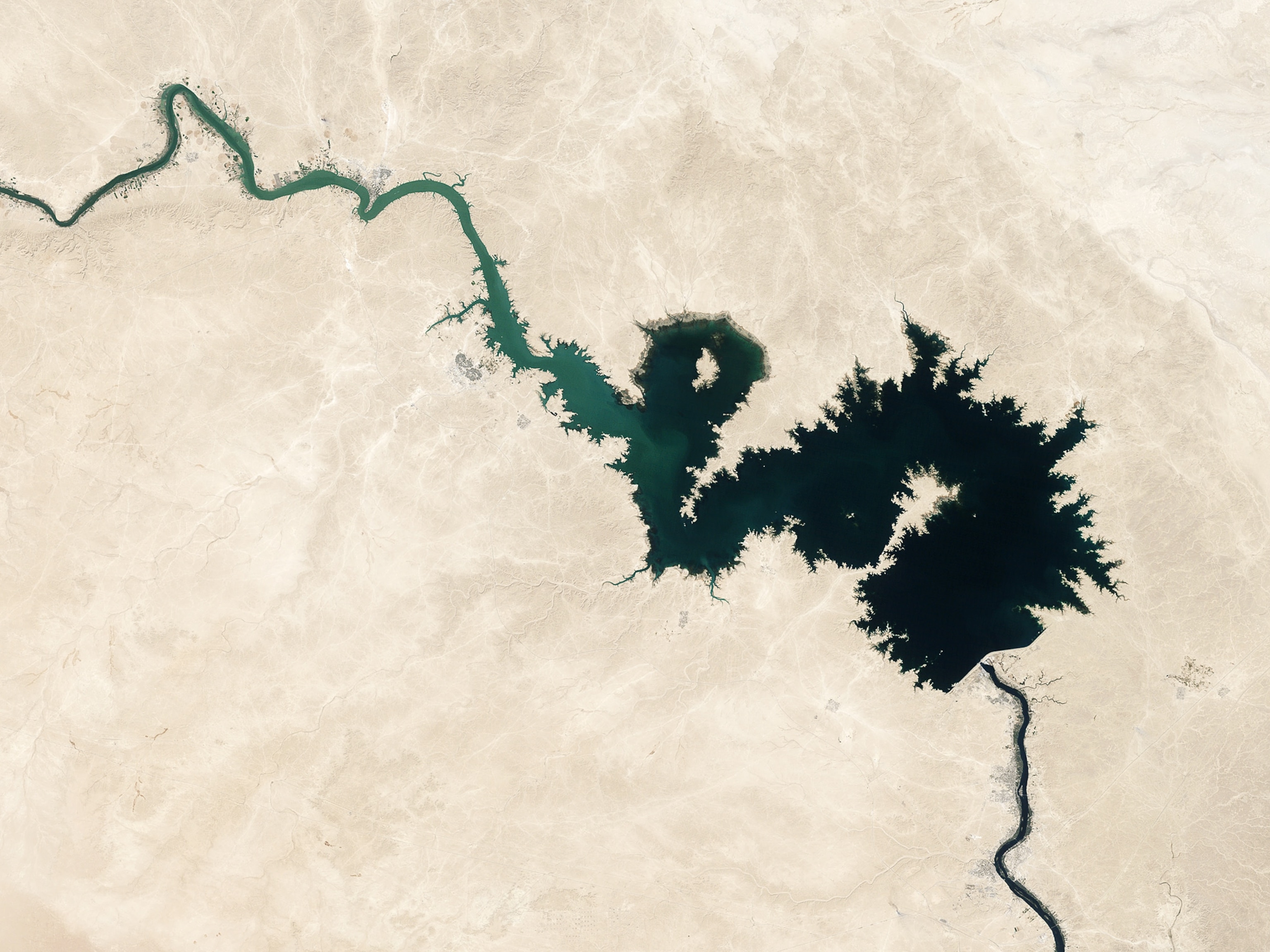 A 2006 image of Qadisiya Reservoir