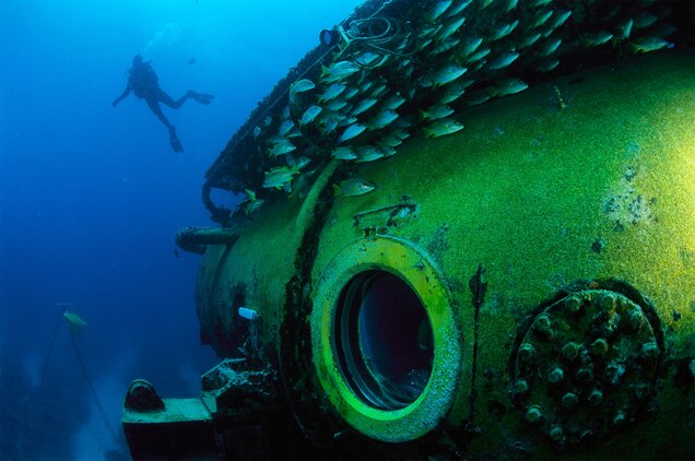 Fabien Cousteau Leads Aquanauts In Record Breaking Undersea Expedition Innovators