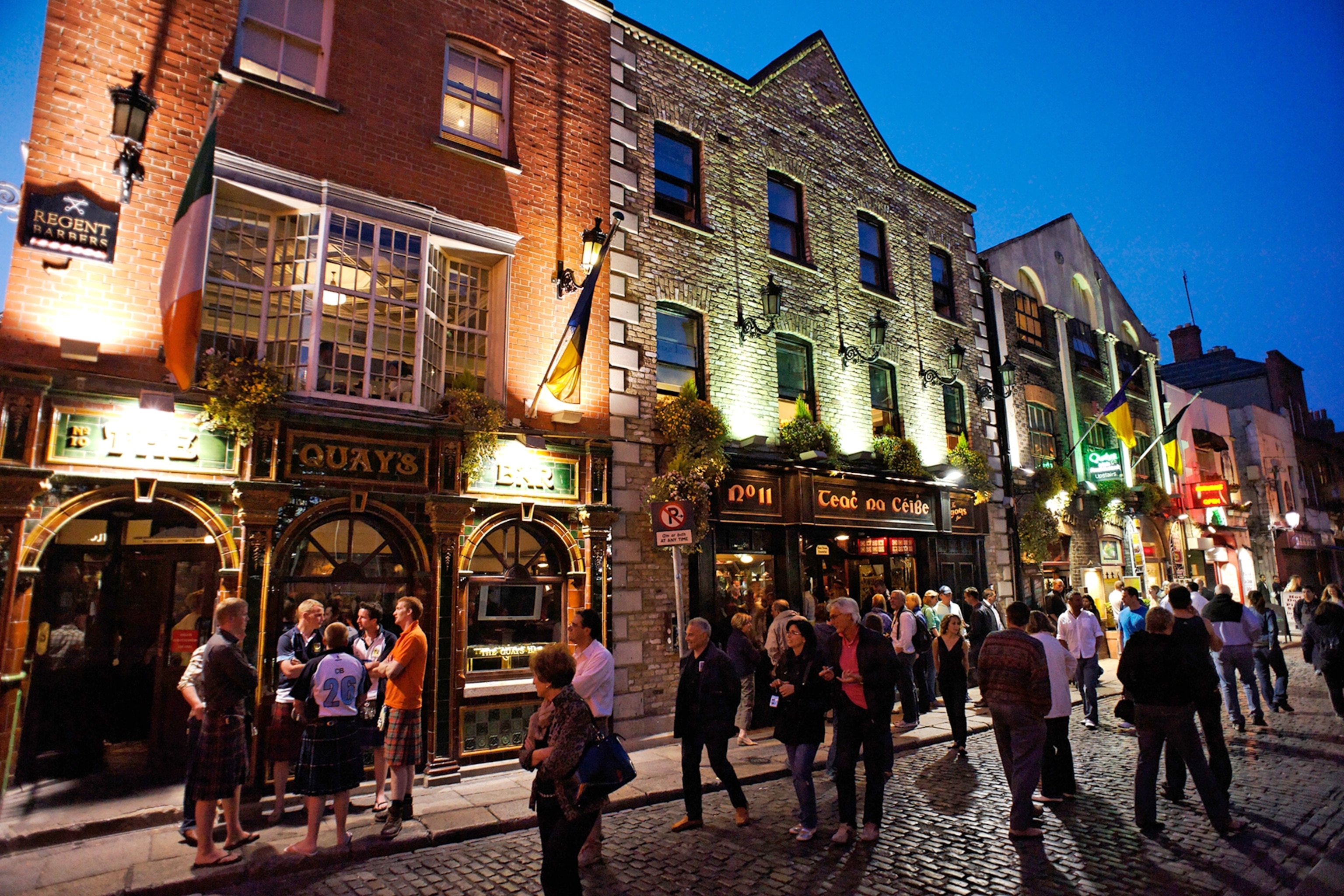 Temple Bar nightlife in Dublin, Ireland