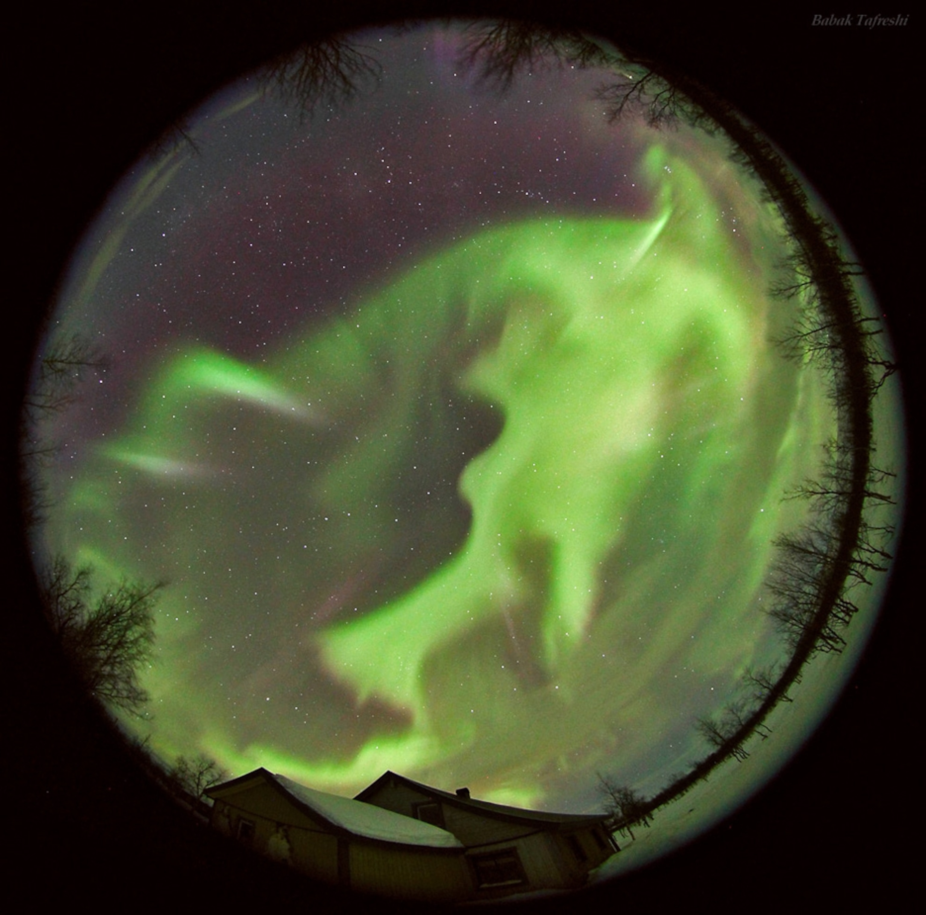 Aurora picture: northern lights over Lapland