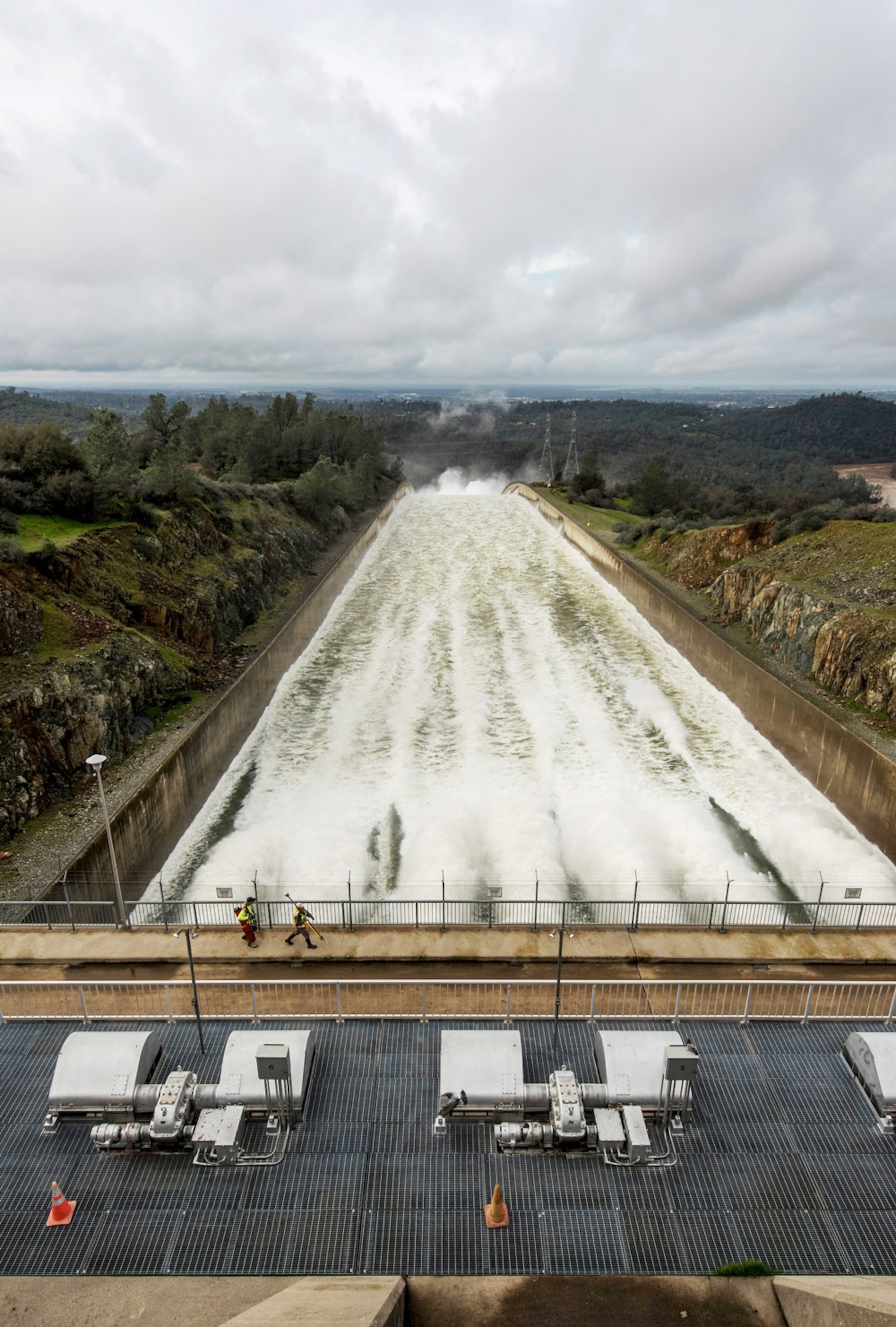 Lake Oroville Dam Spillway with water
