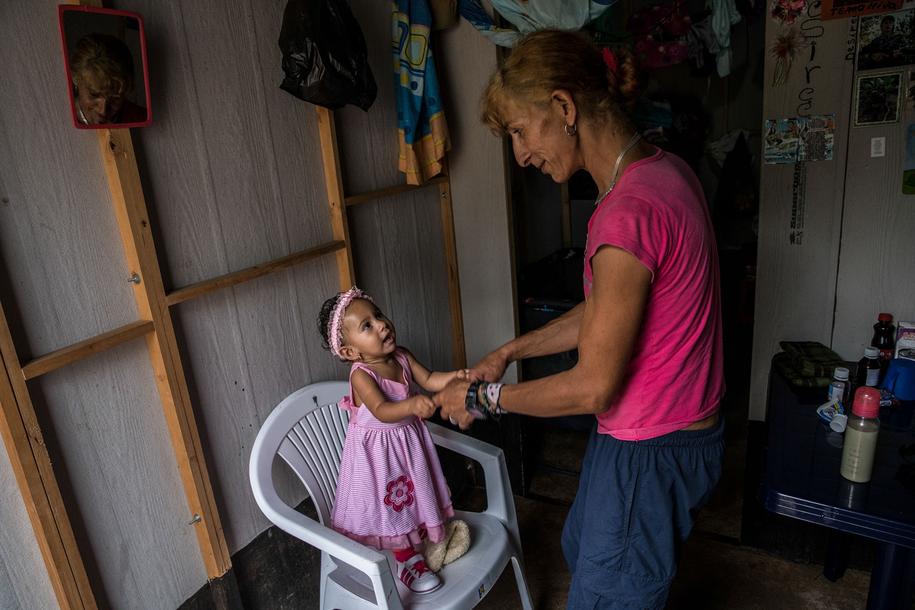 a female FARC fighter with her newborn daughter