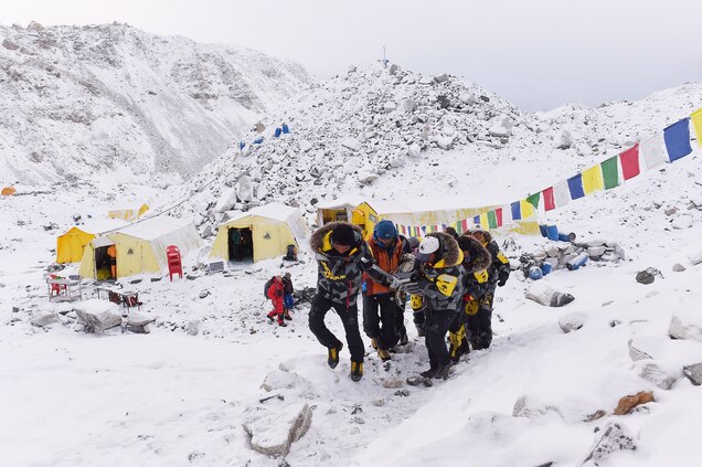 Survivors And Dead Evacuated From Everest Base Camp